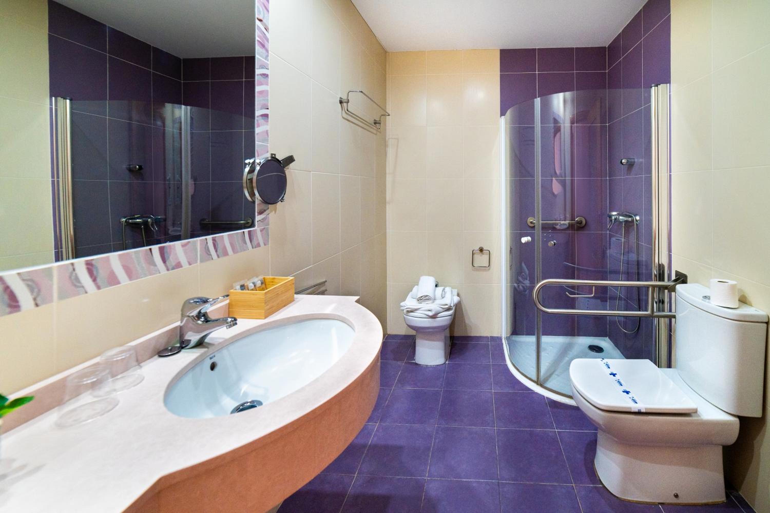 Triple Room with Bath photo 2