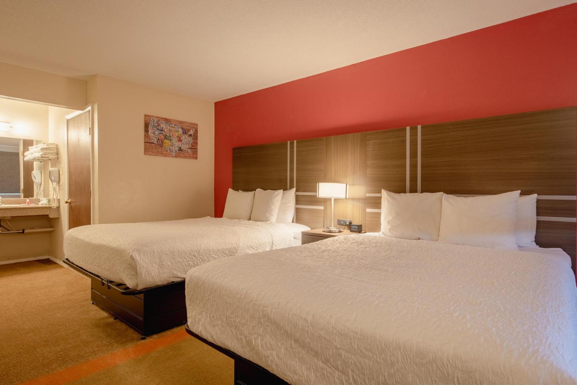 Queen Room with Two Queen Beds - Accessible/Non-Smoking  - Photo 1