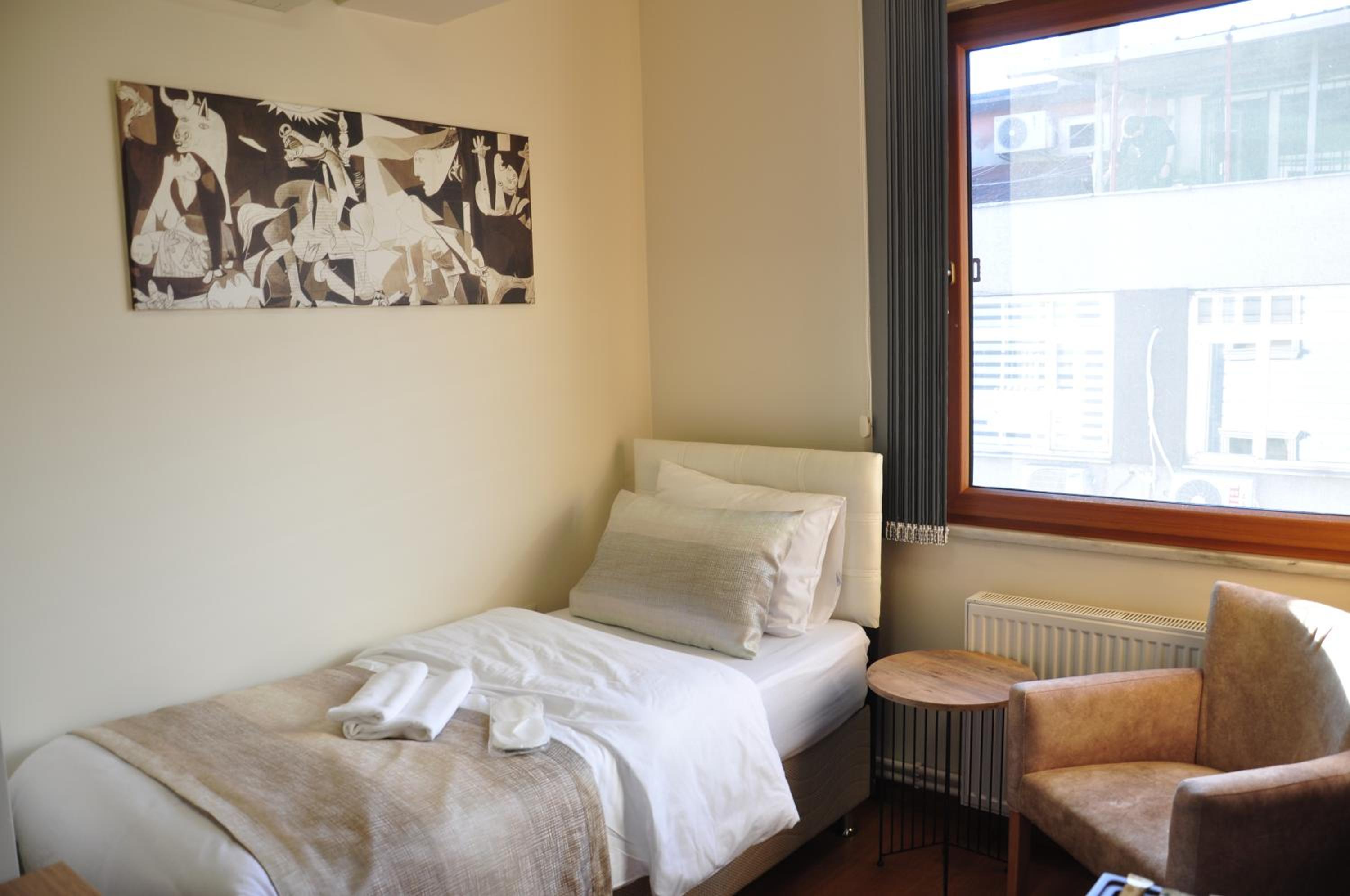 Single Room photo 1