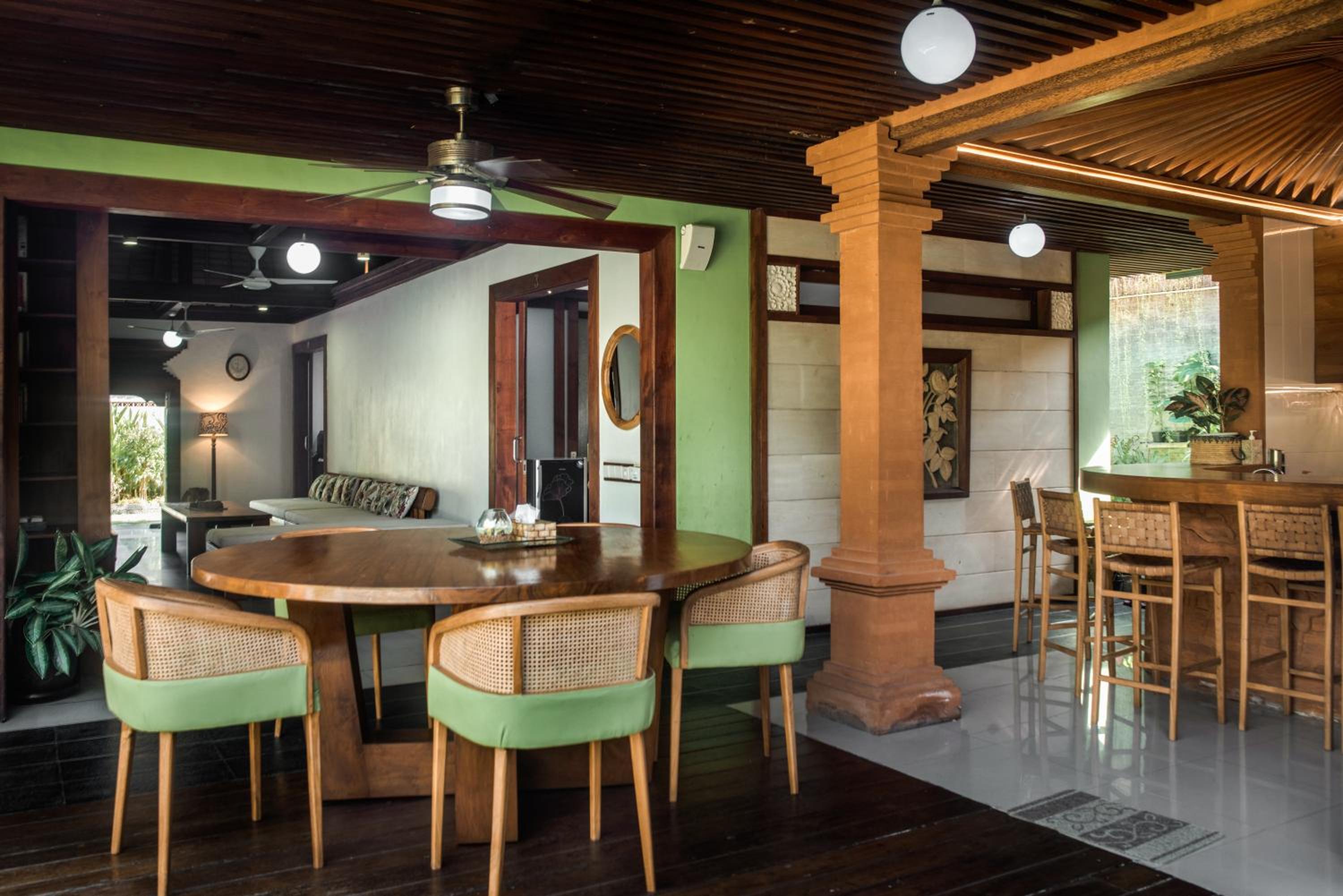 Villa - Photo 3