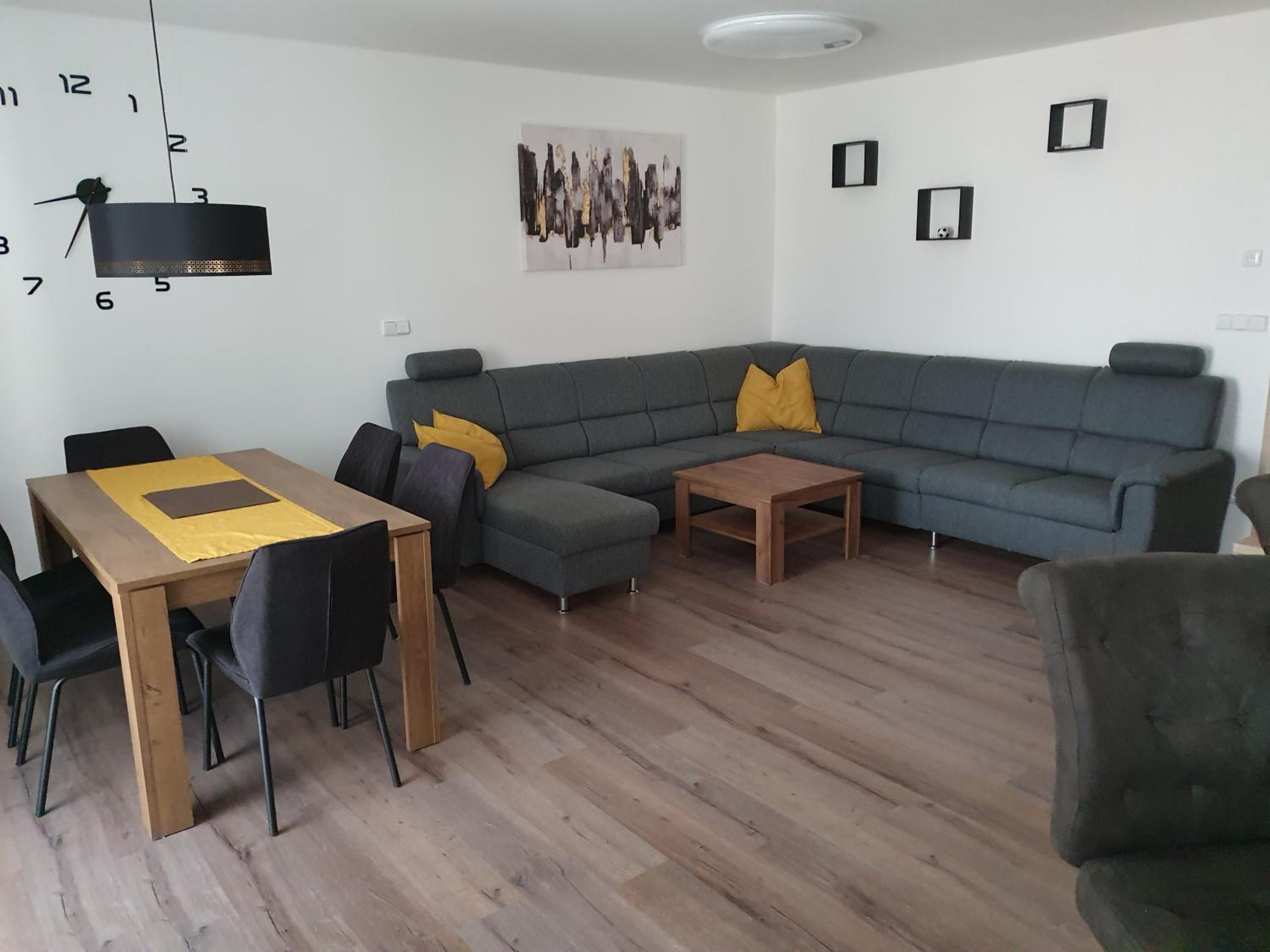 Two-Bedroom Apartment - Photo 9