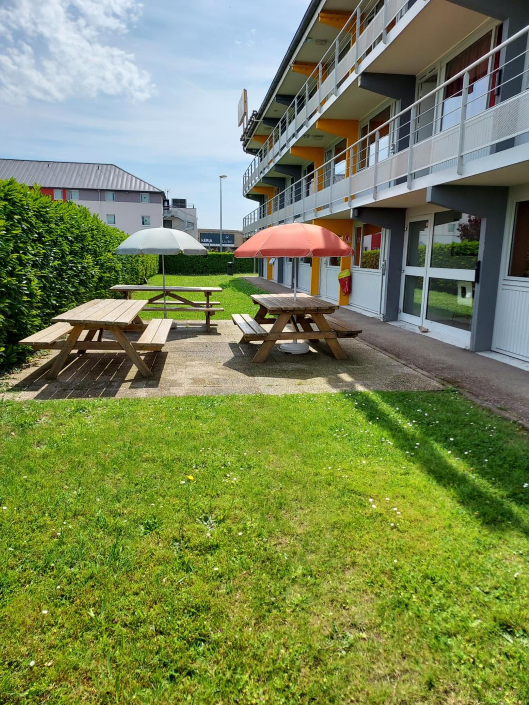 Triple Room (1 Double Bed + 1 Single Bed)