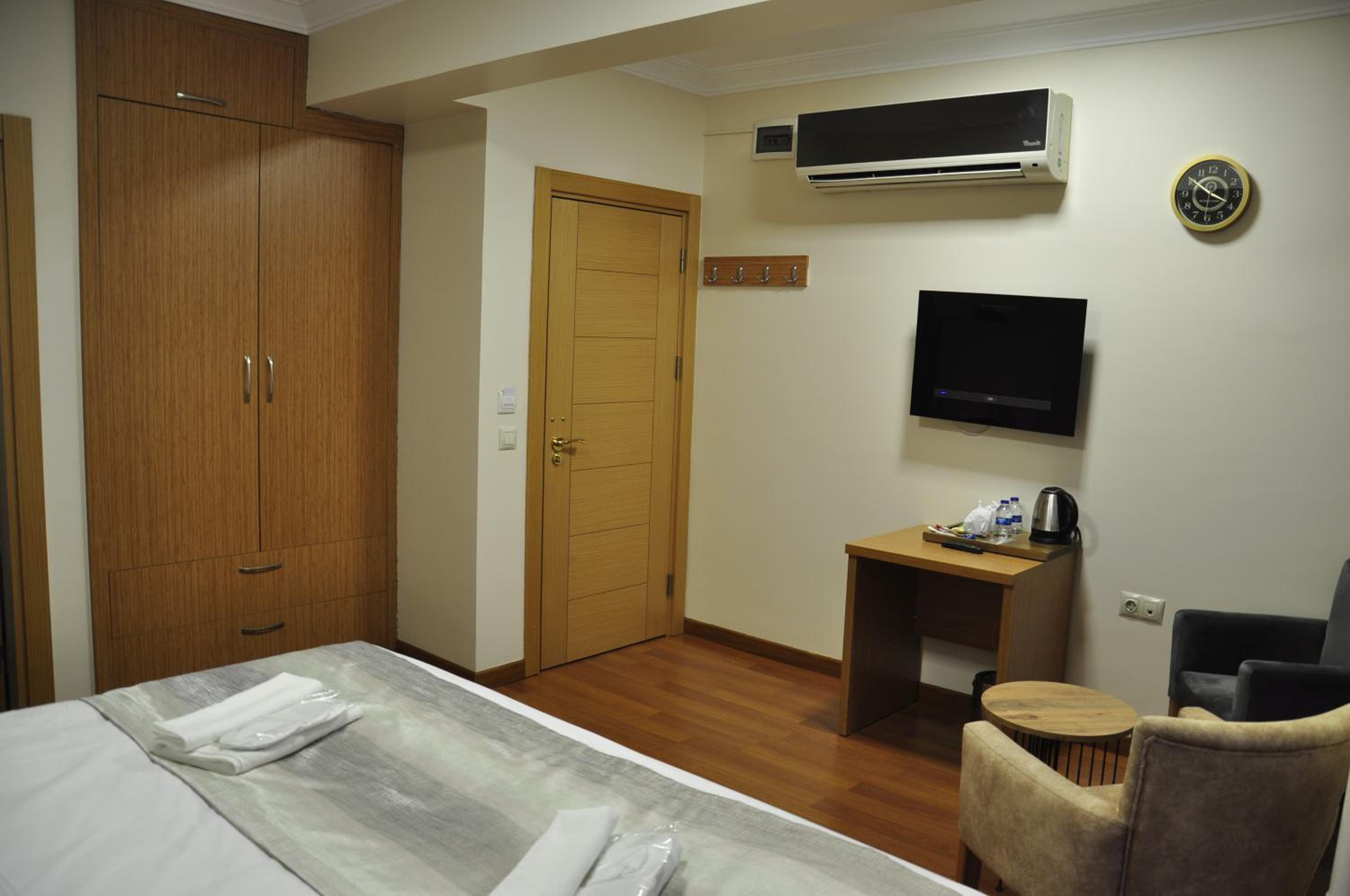 Standard Triple Room photo 3