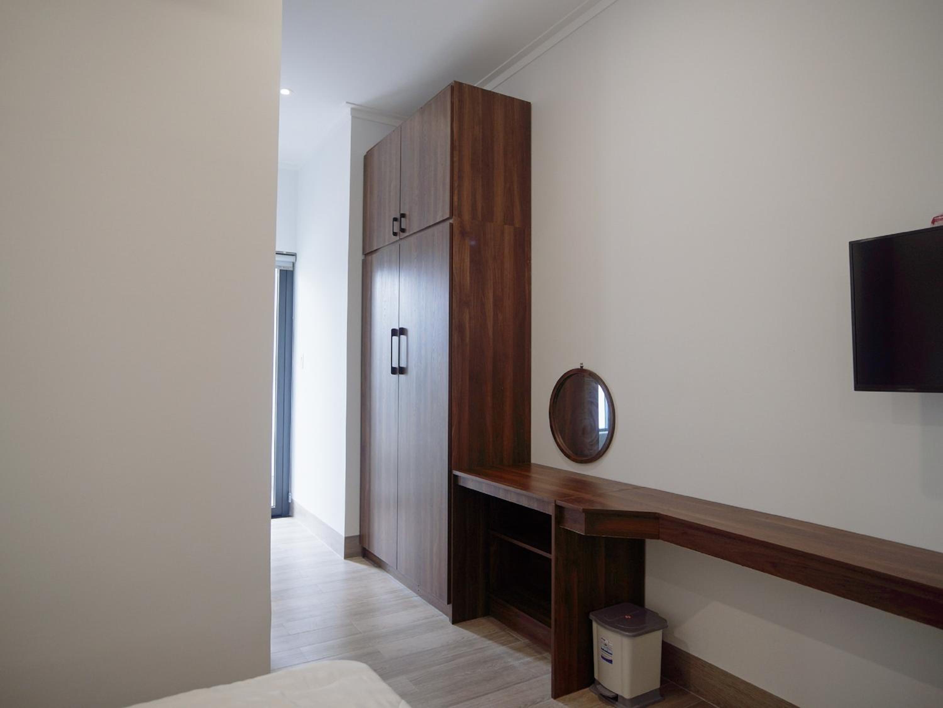 Deluxe Double Room with Bath - Photo 39