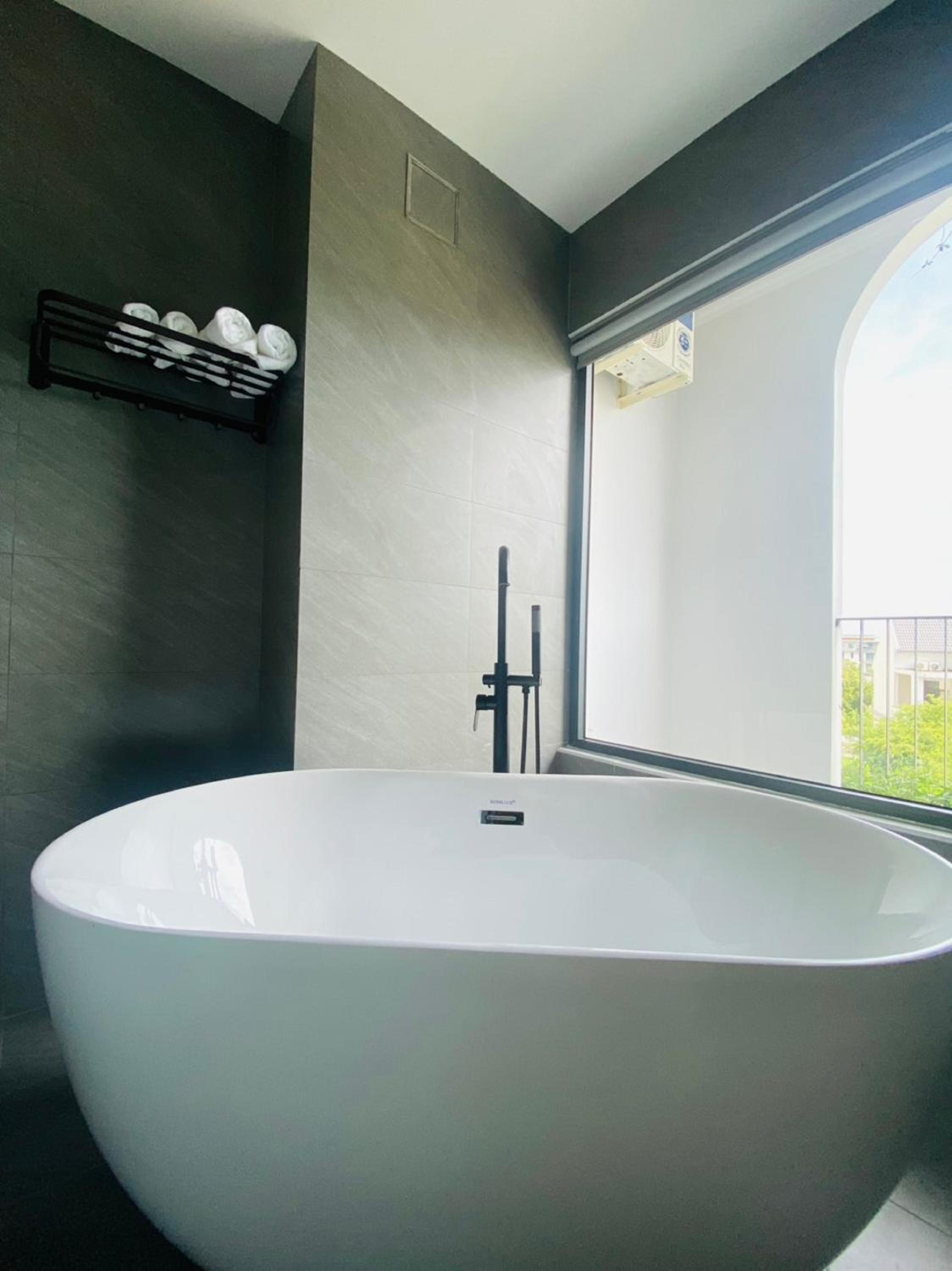 Deluxe Double Room with Bath - Photo 46