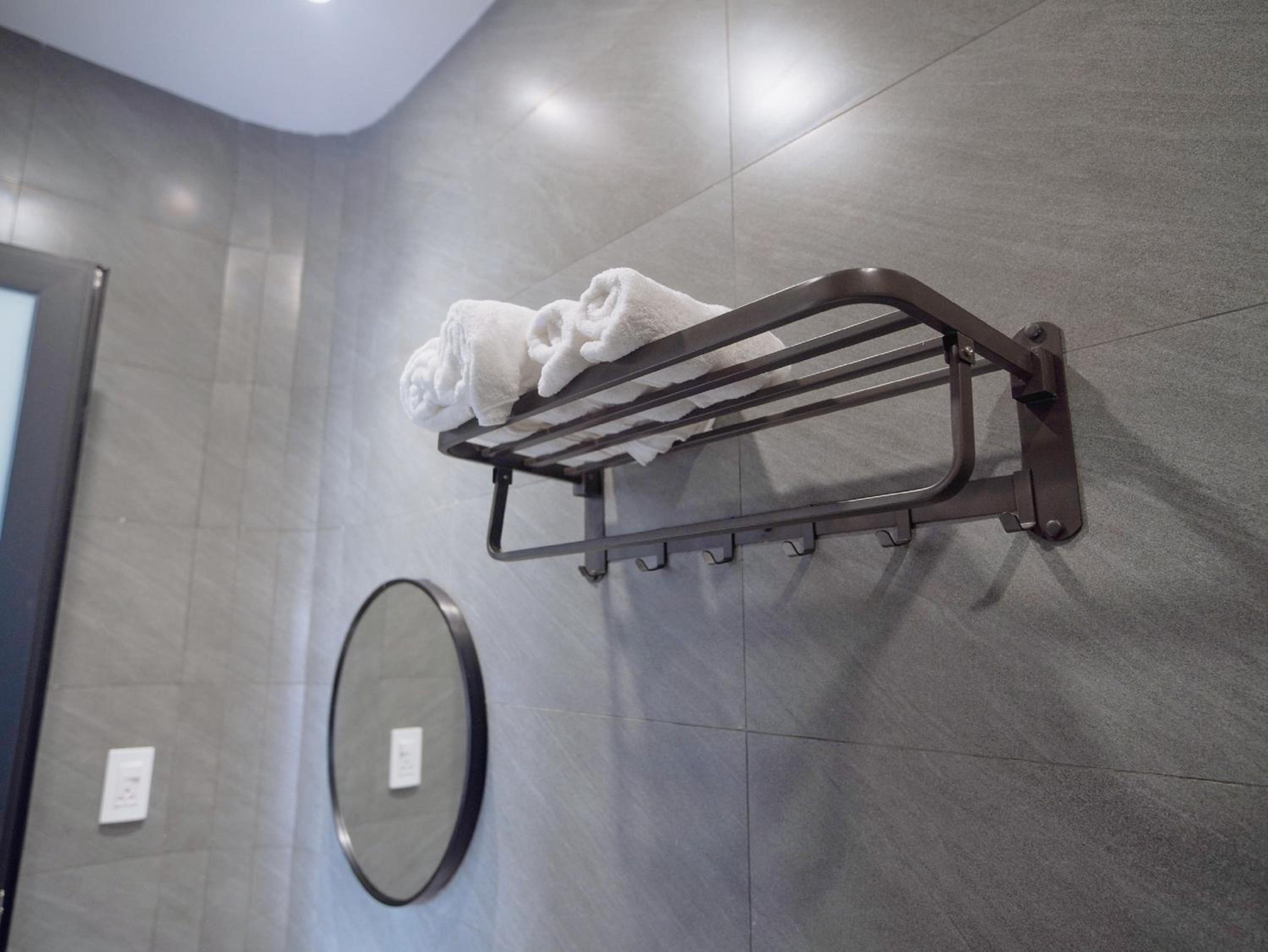 Deluxe Double Room with Bath - Photo 21