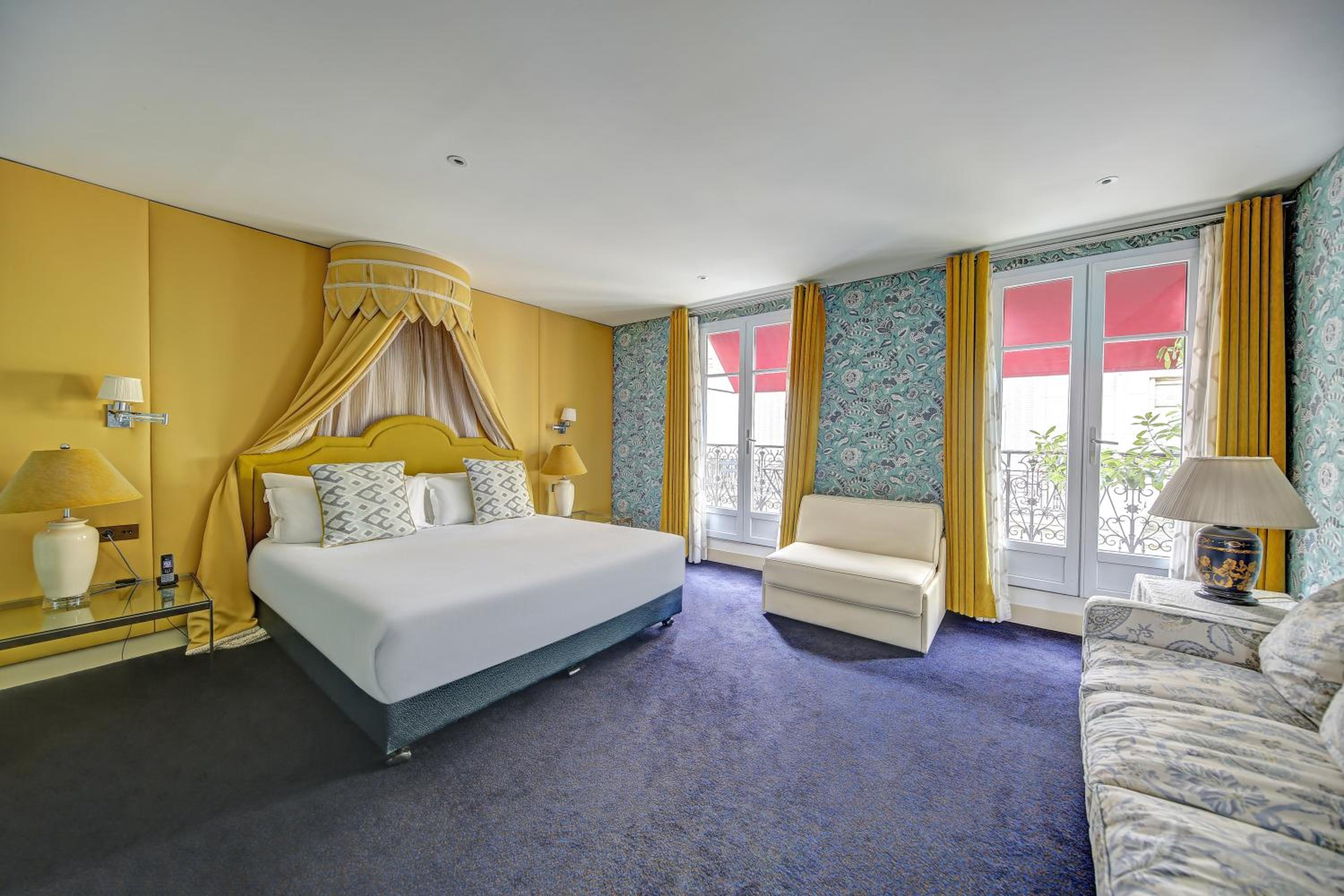 Junior Suite with Balcony photo 2