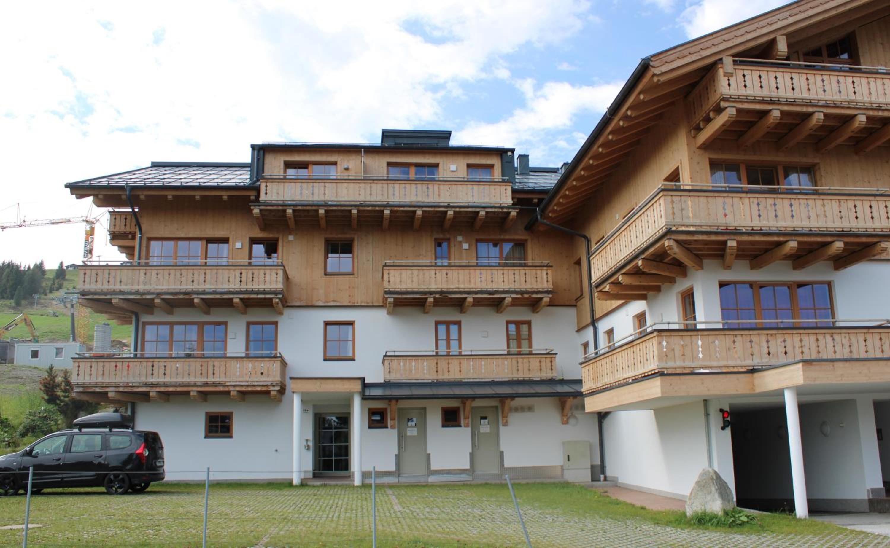 Apartment with Mountain View photo 3