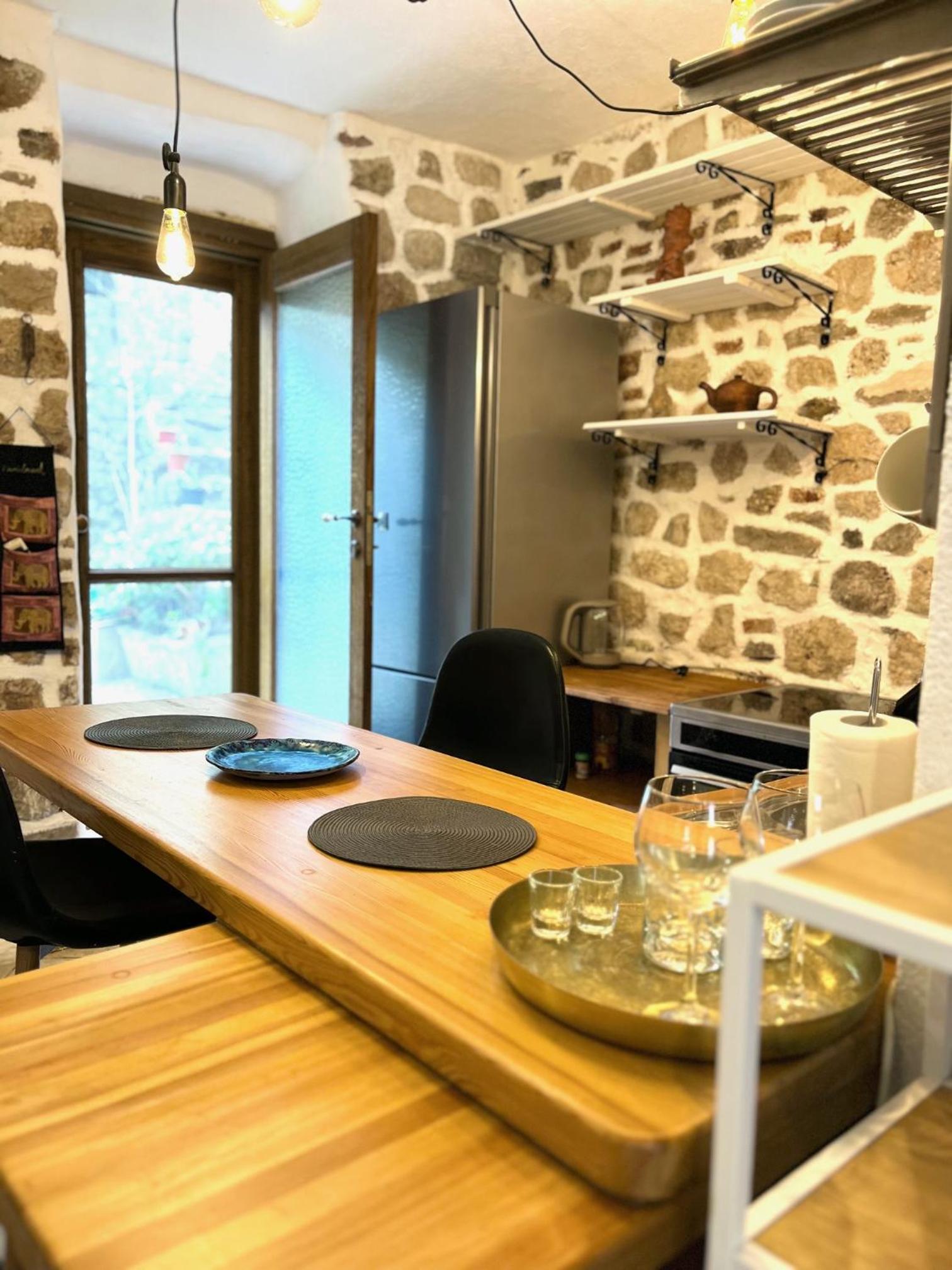 Double Room with Patio - Photo 16