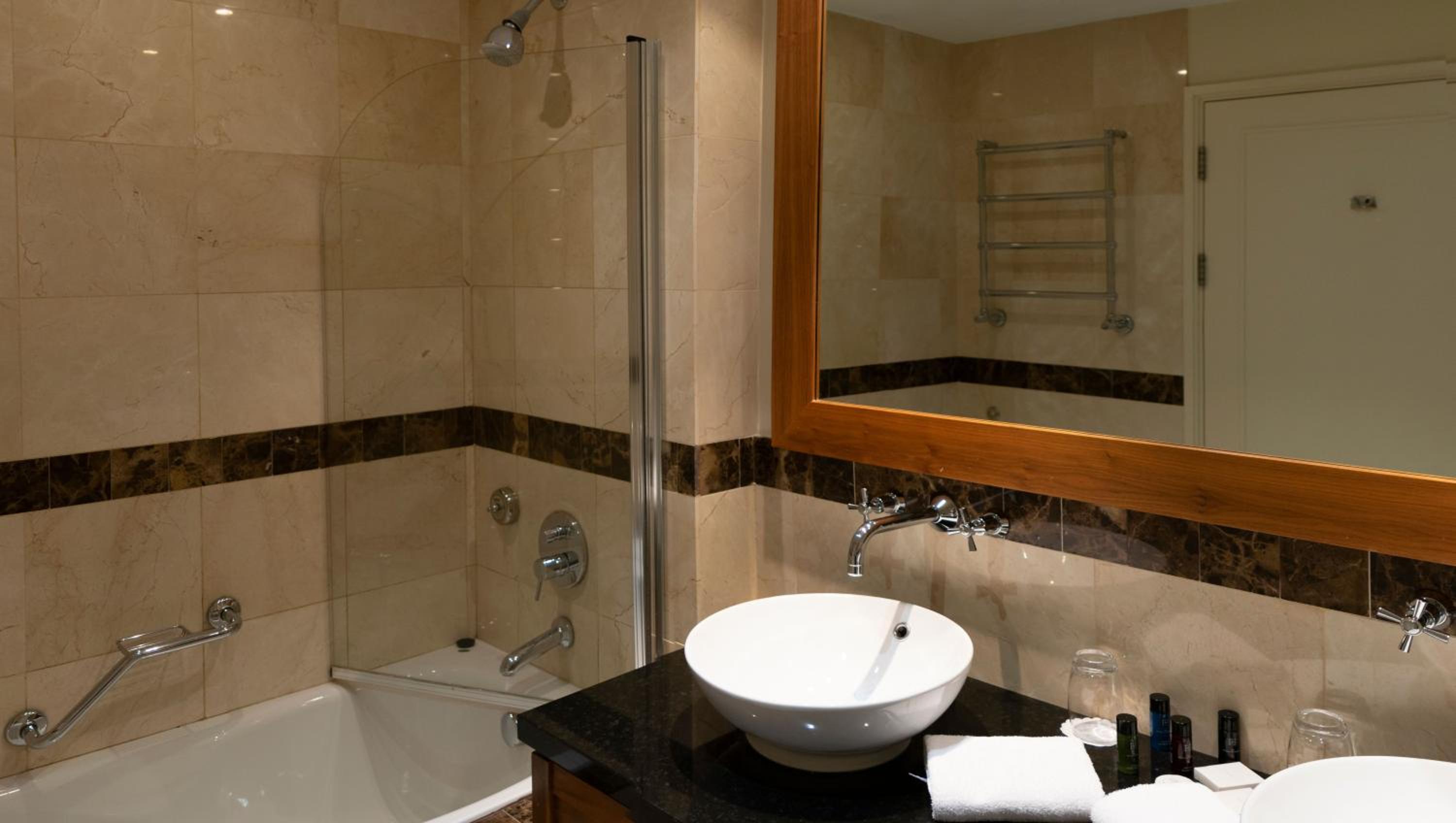 Classic Twin Room - Photo 3