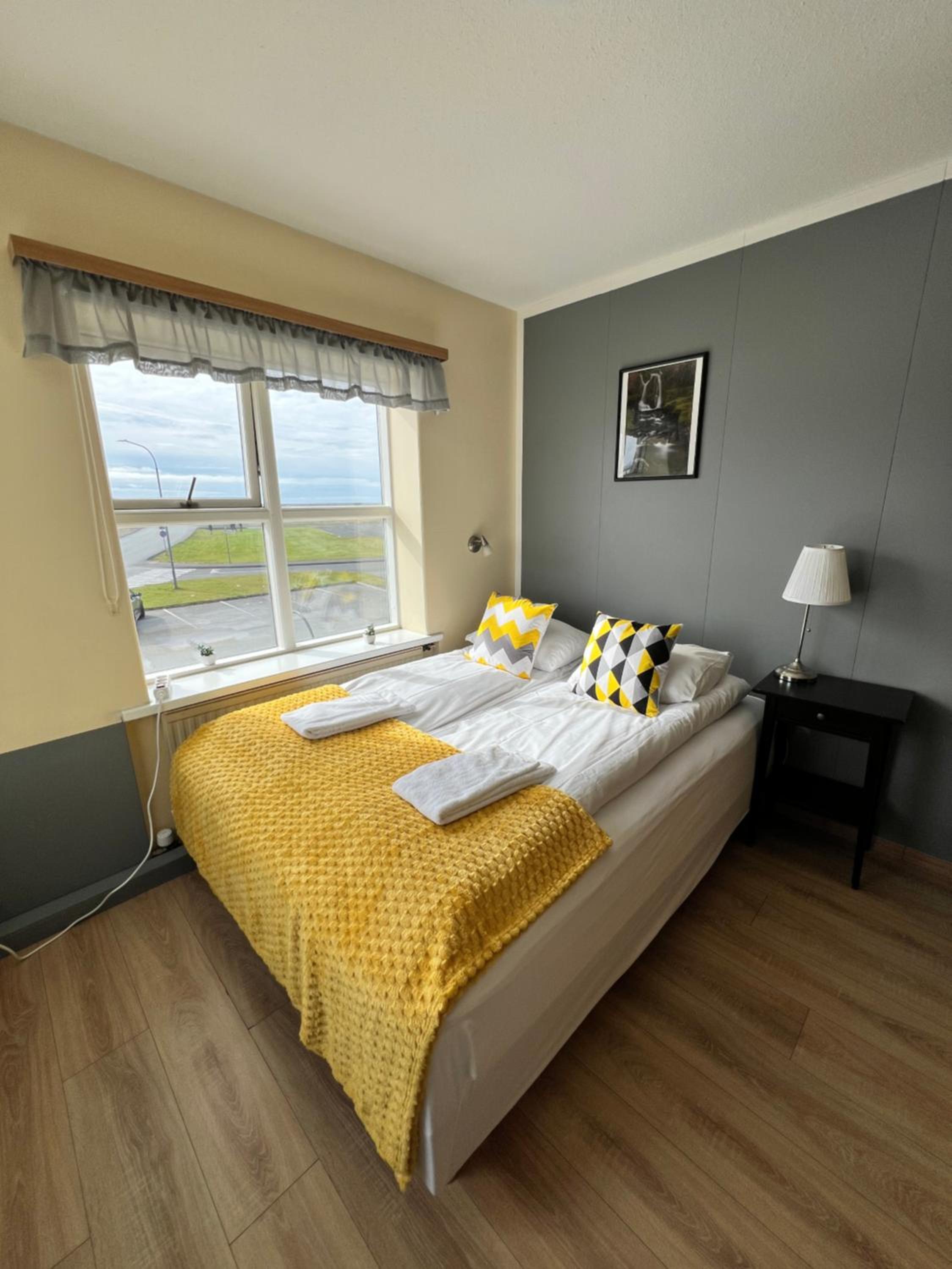 Economy Twin Room with Shared Bathroom photo 1