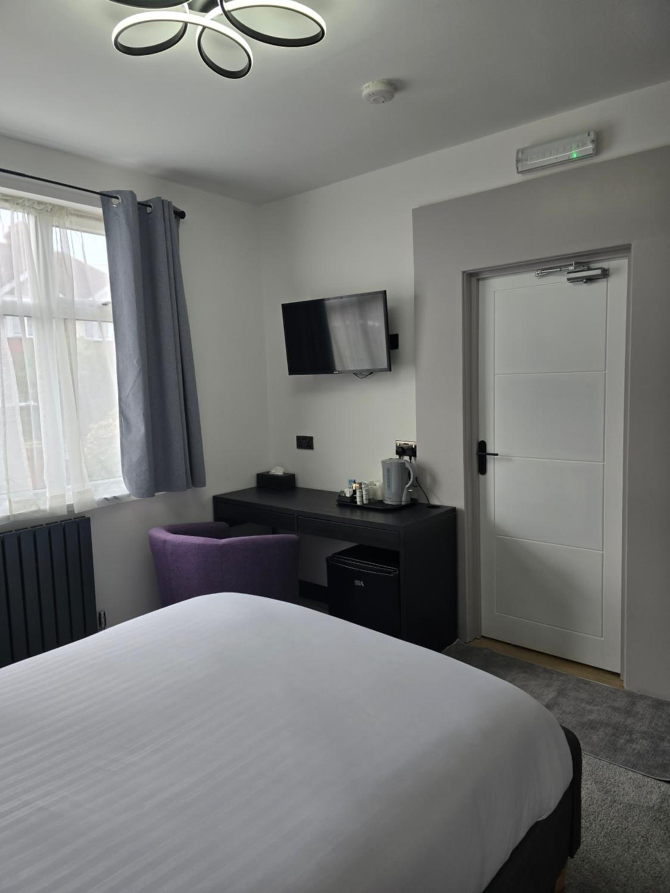 Double Room with Private Bathroom photo 3