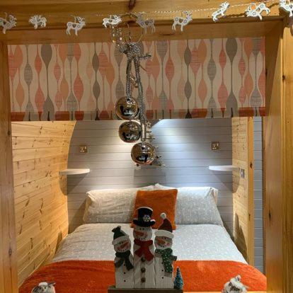 Luxury Glamping Pod without Hot Tub - Photo 11
