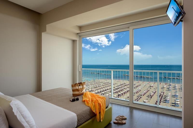 Deluxe Room - Photo 5