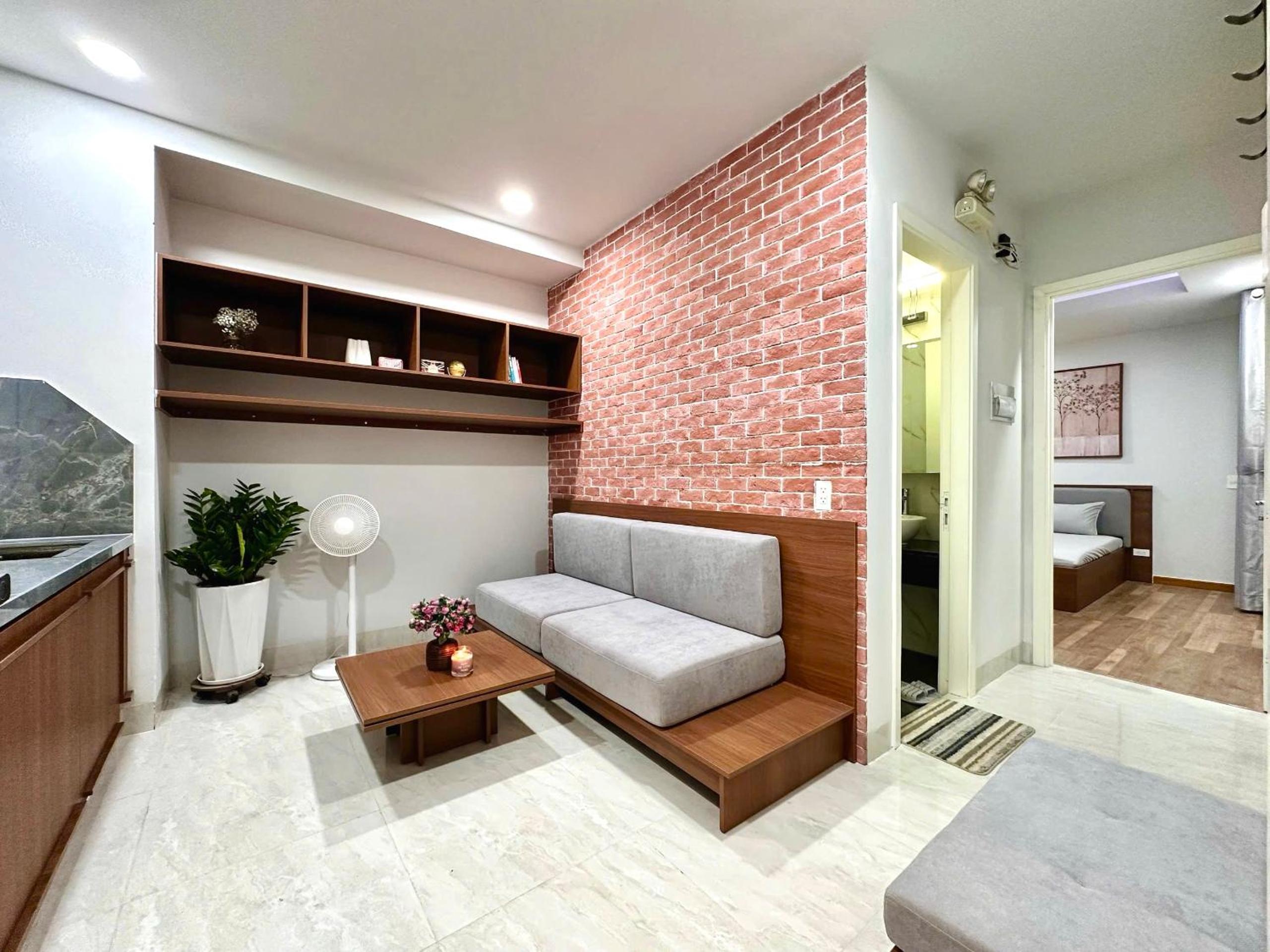 Deluxe One-Bedroom Apartment