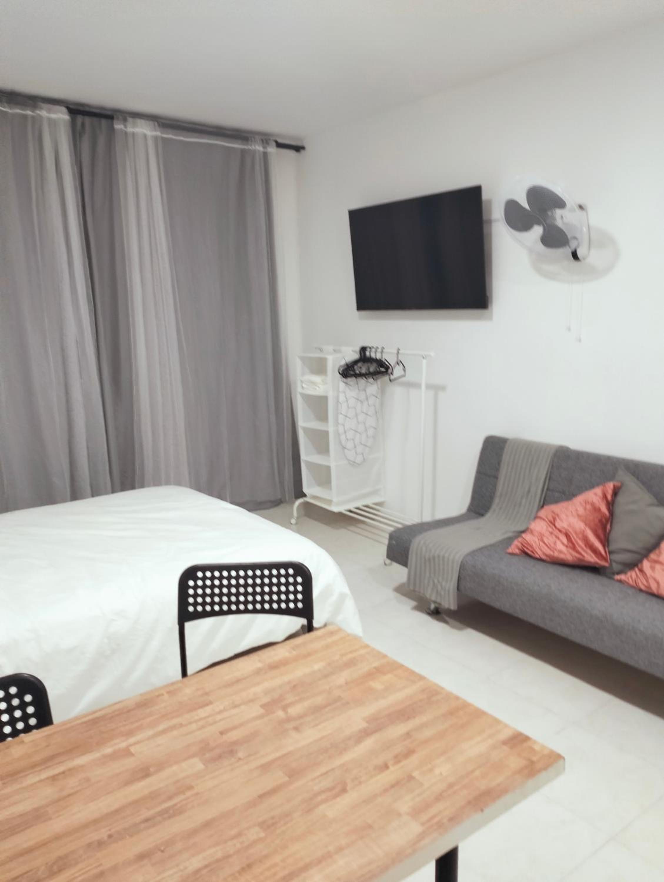 Estudio con Balcón
