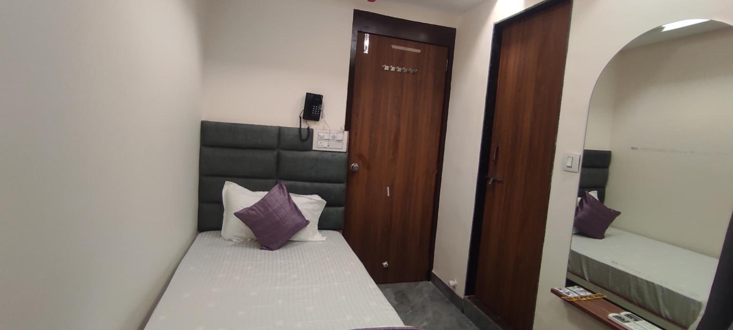 Small Single Room