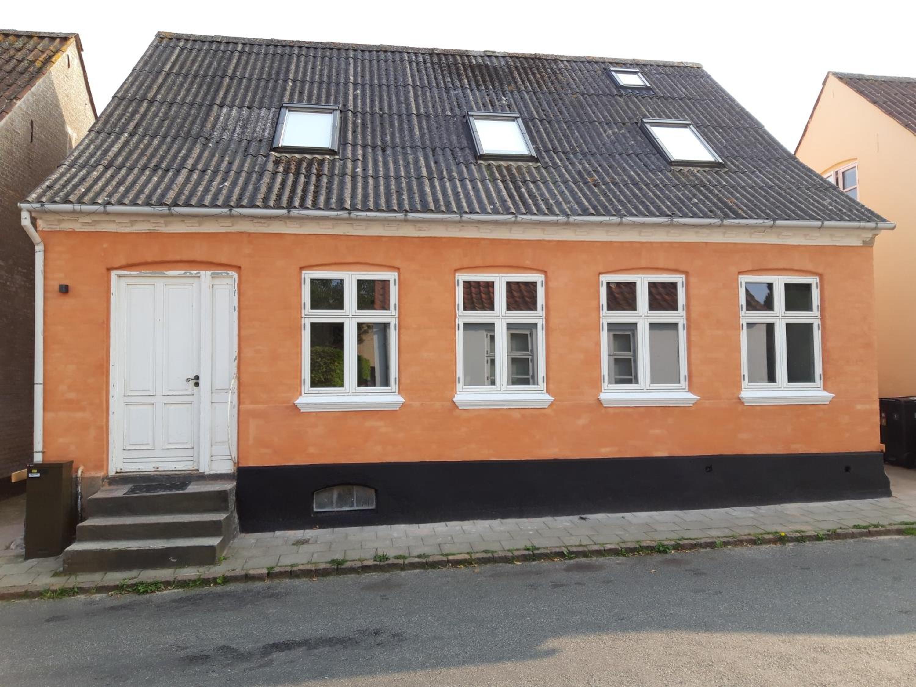 Three-Bedroom House photo 1
