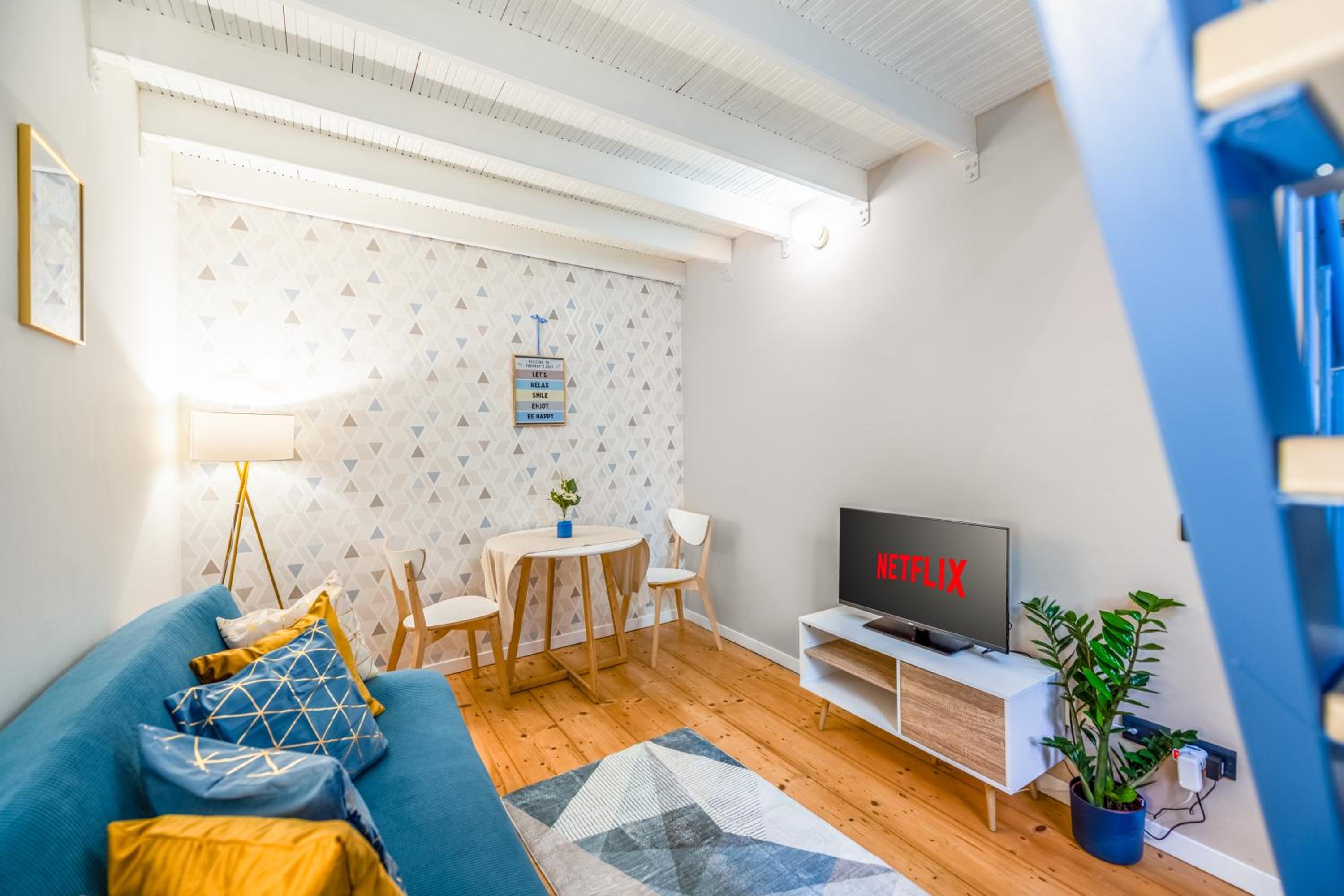 One-Bedroom Loft Apartment 