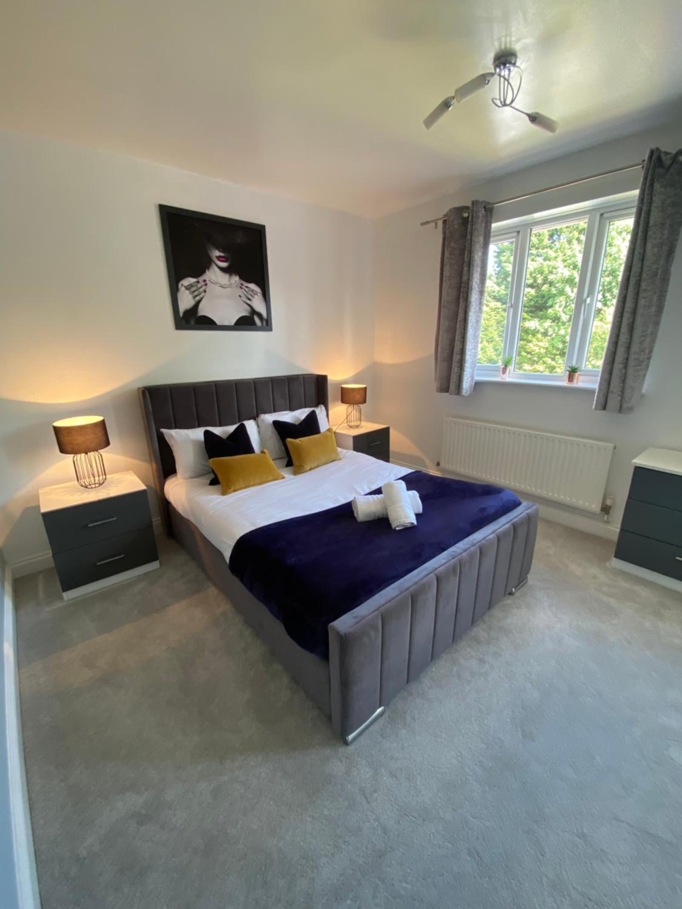 Three-Bedroom House photo 2