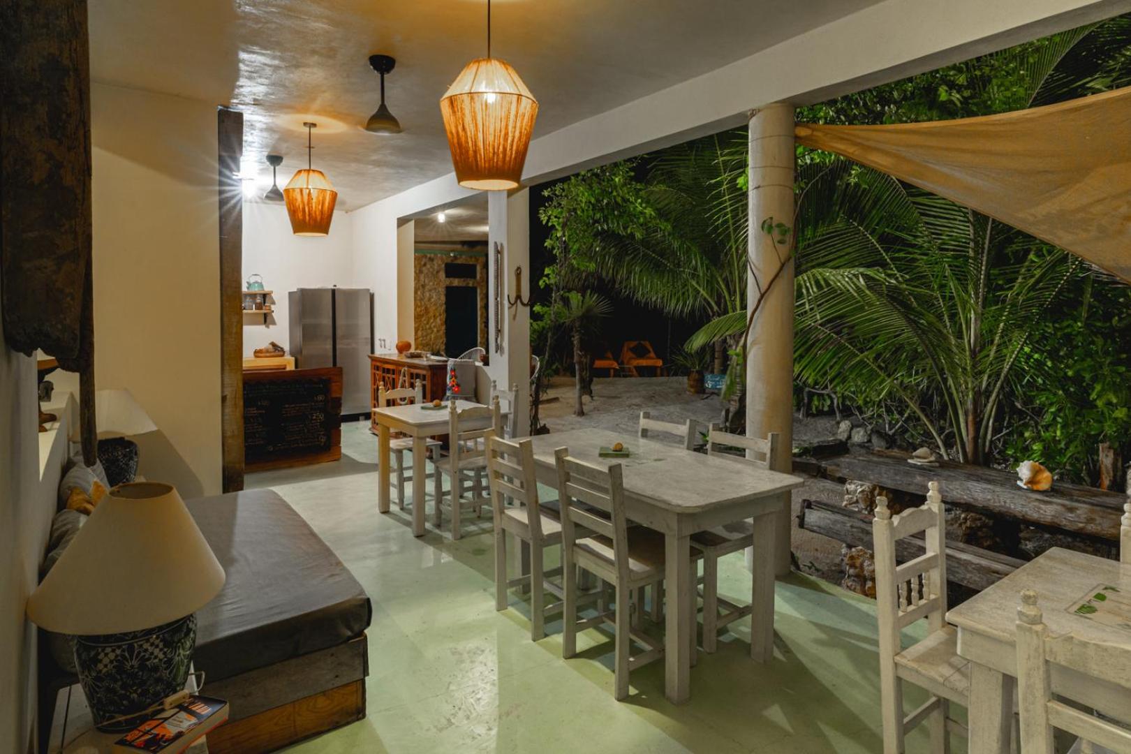 Double Room with Balcony - Photo 25