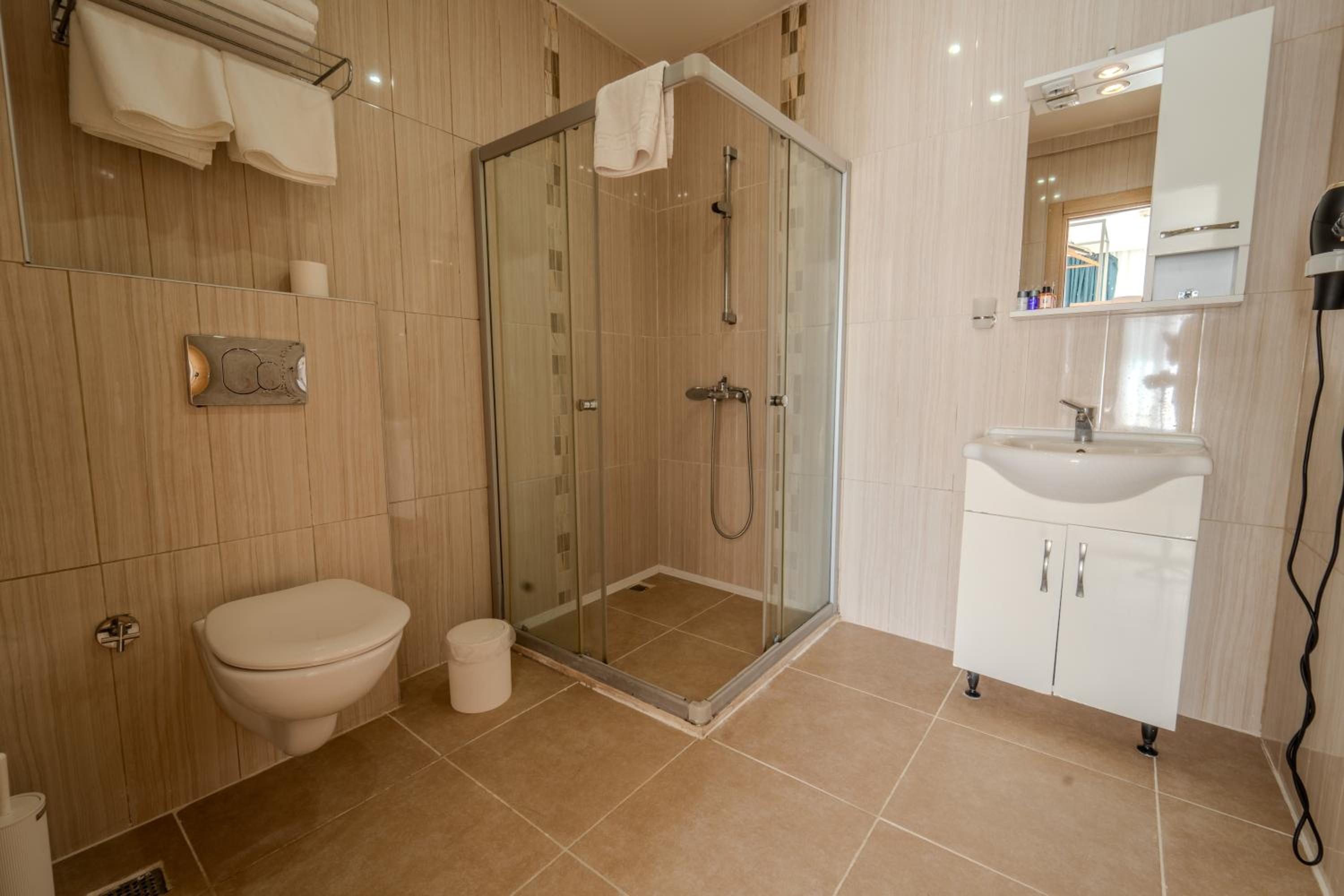 Deluxe Double Room with Balcony photo 2