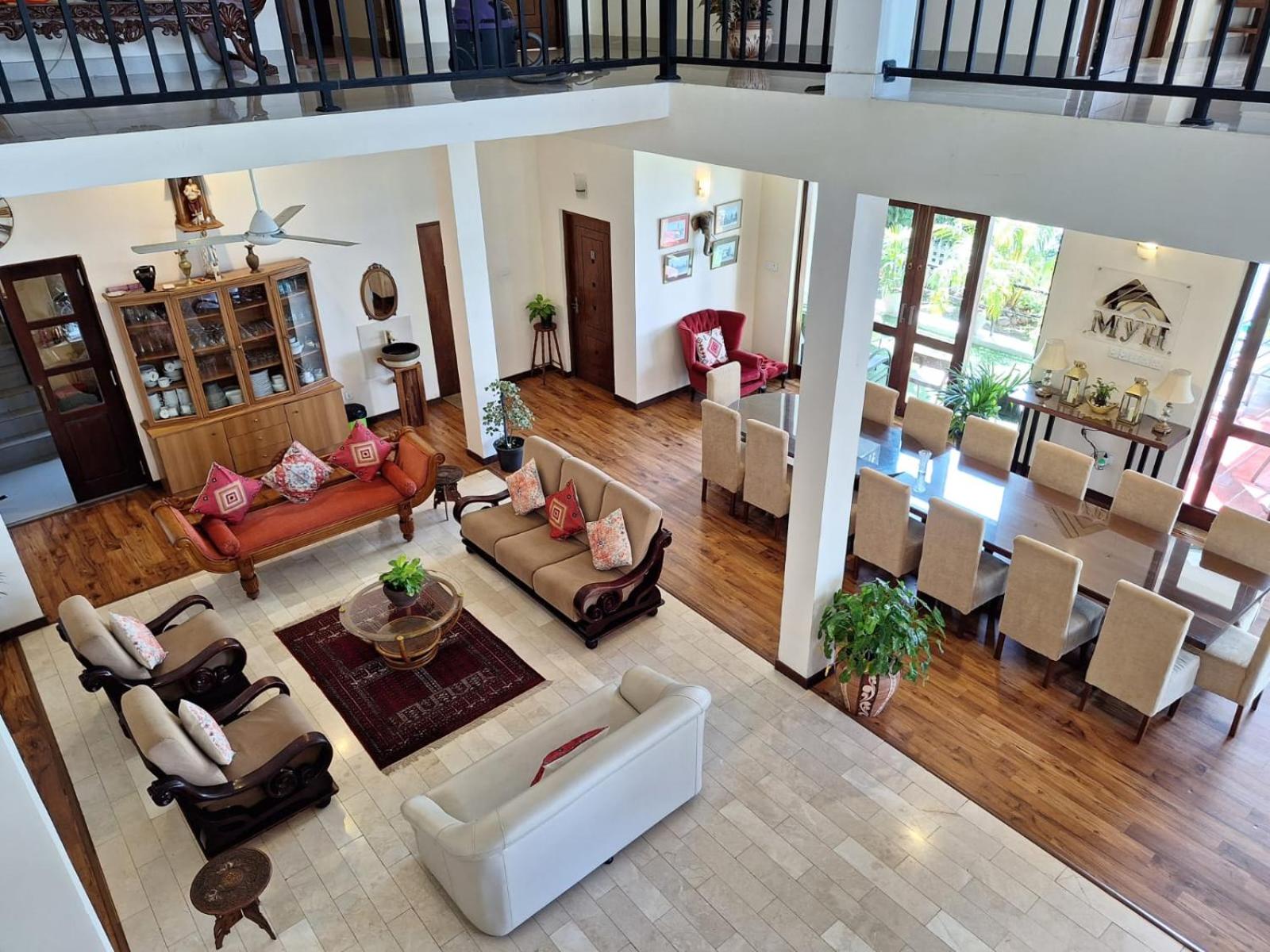 Villa photo 2