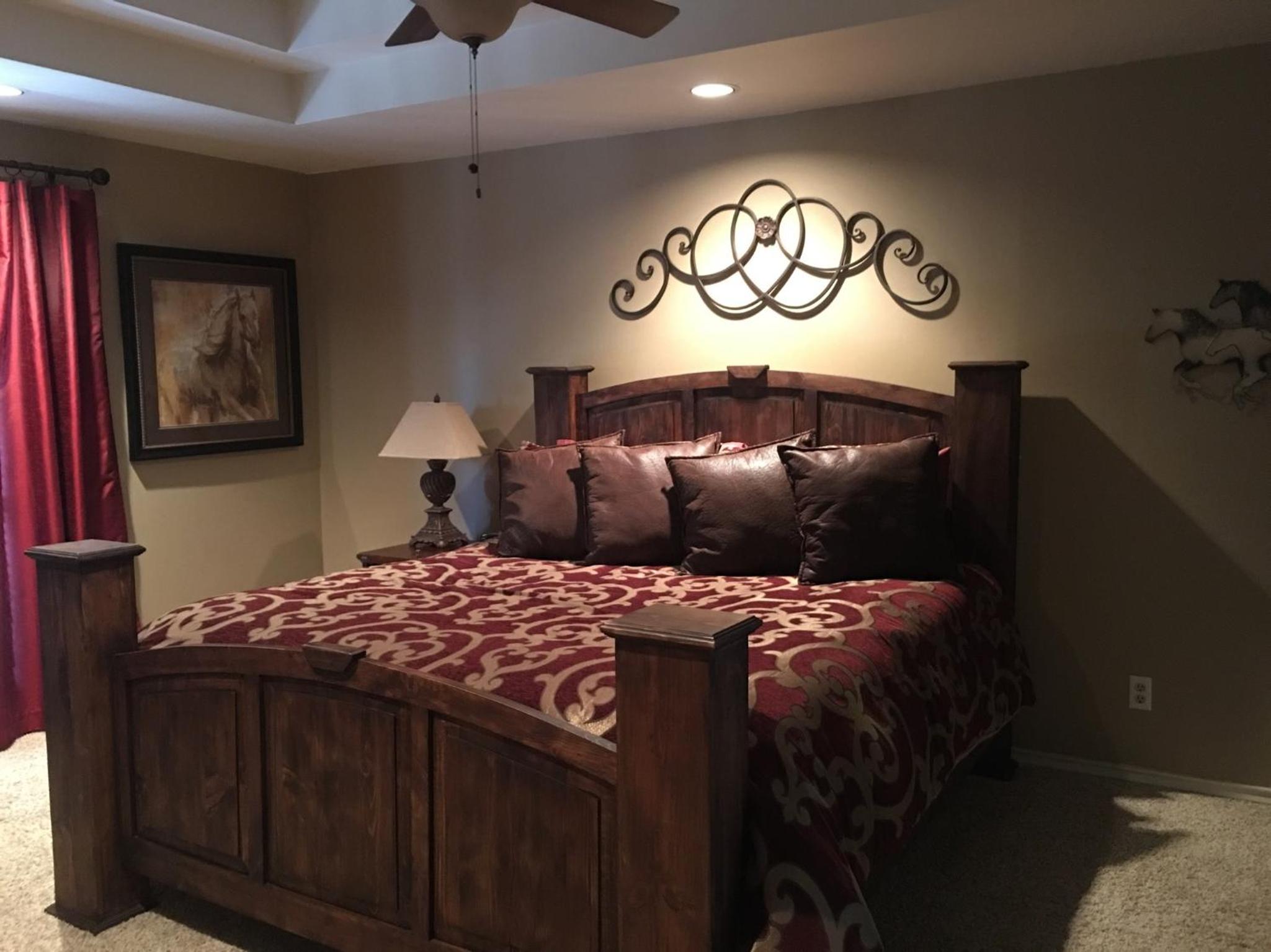 Deluxe King Room photo 1