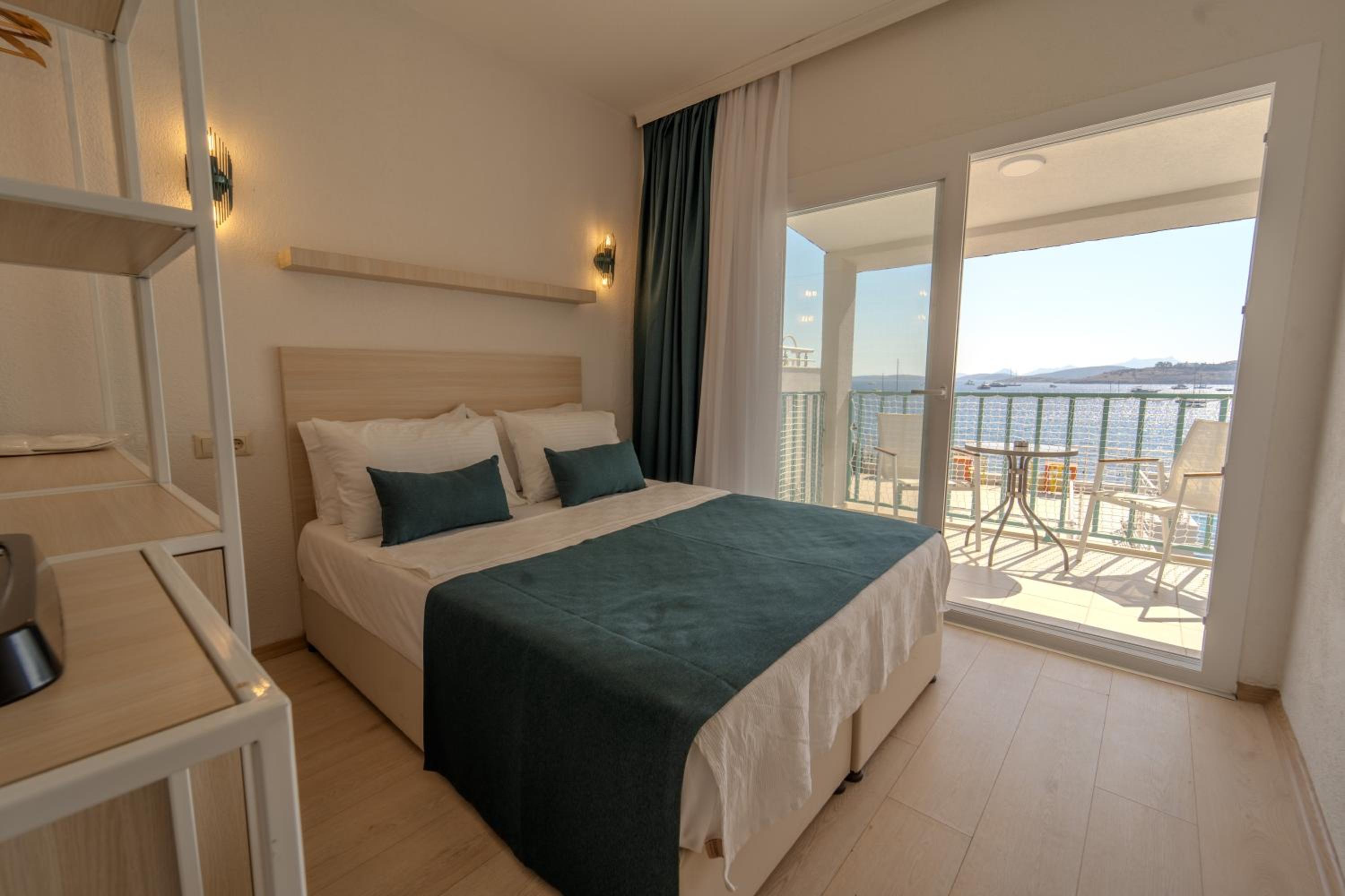 Double Room with Sea View photo 1