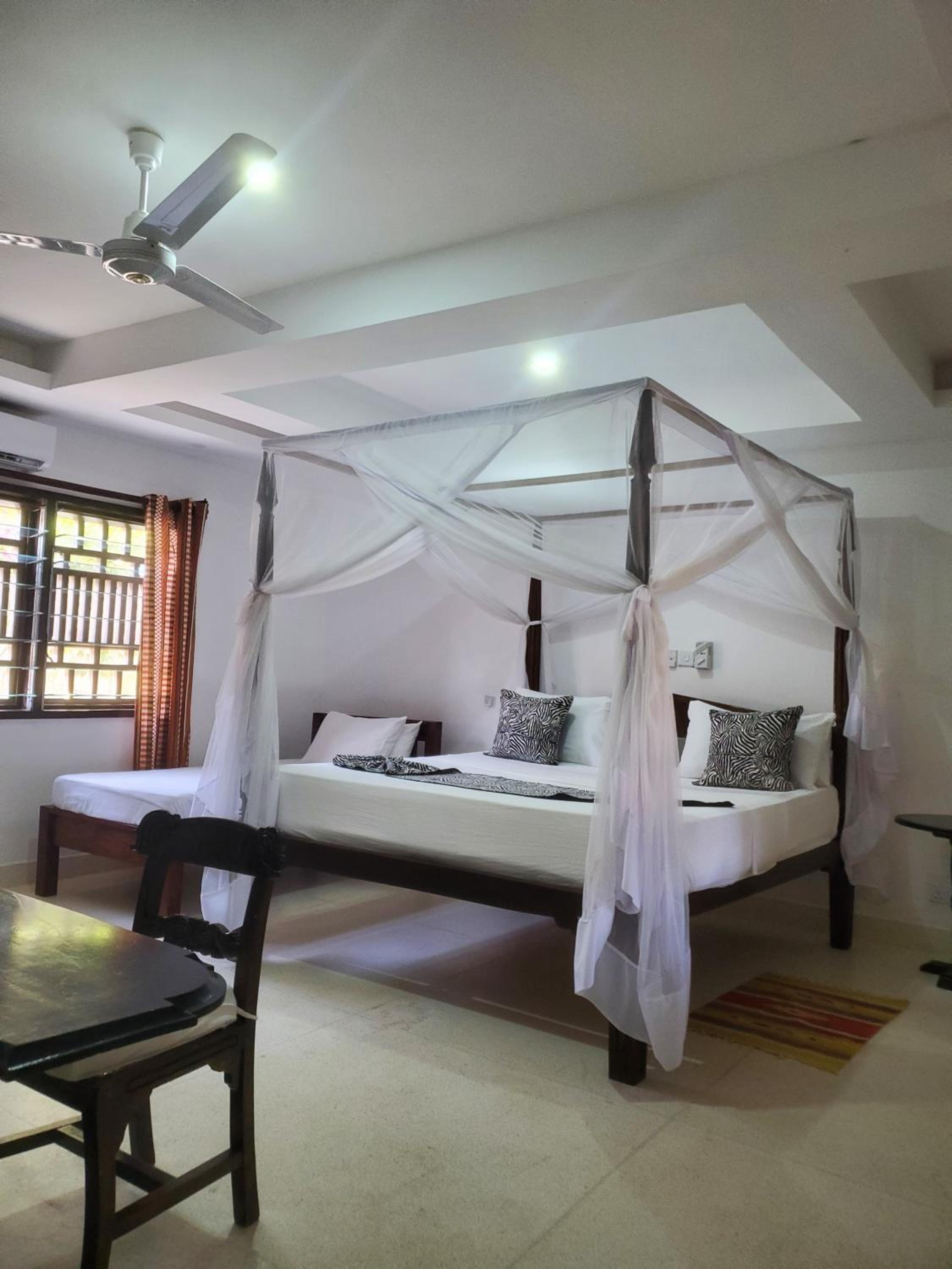 One-Bedroom House photo 1