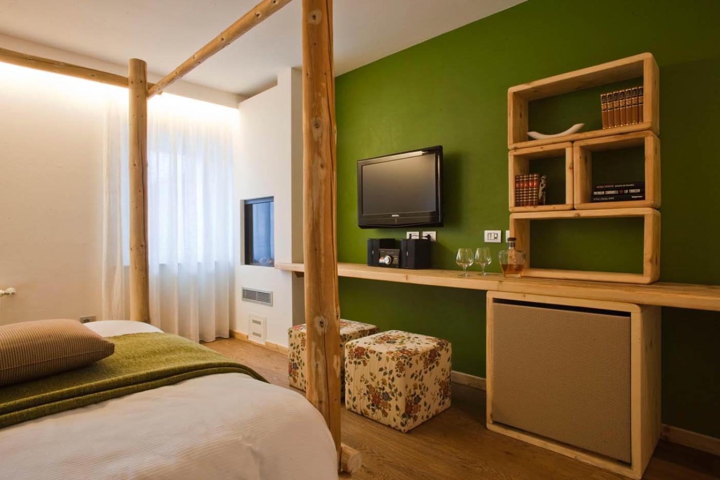 Classic Double Room with Private Sauna and Fireplace photo 2