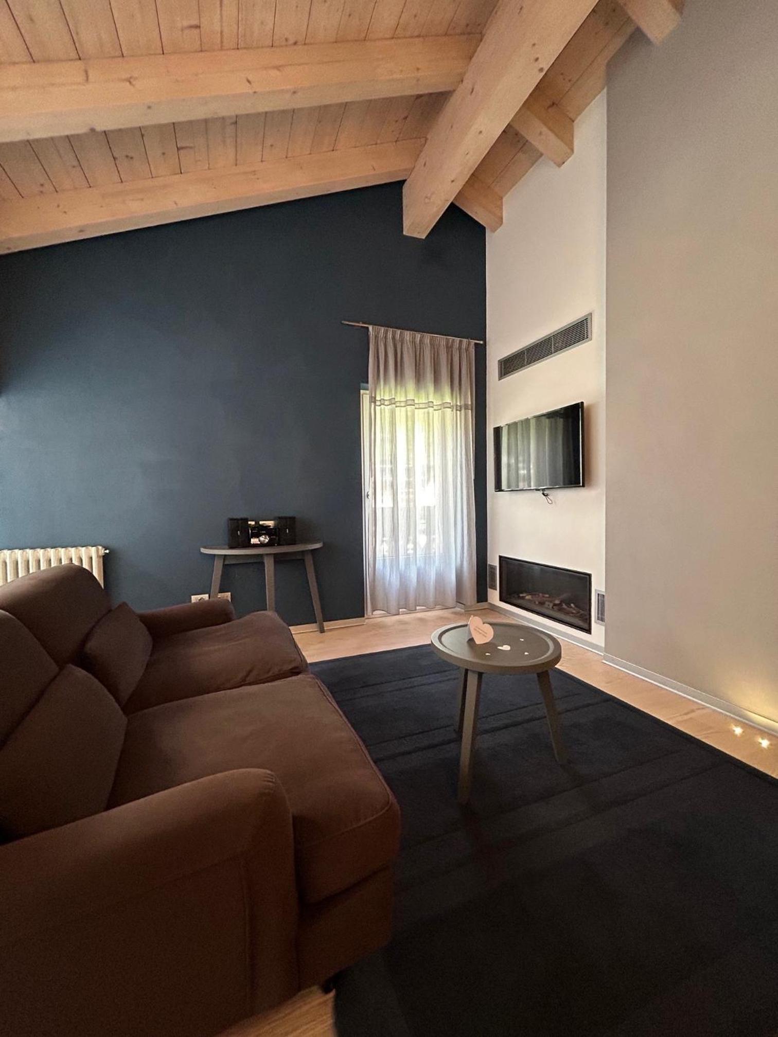 Classic Studio with Fireplace