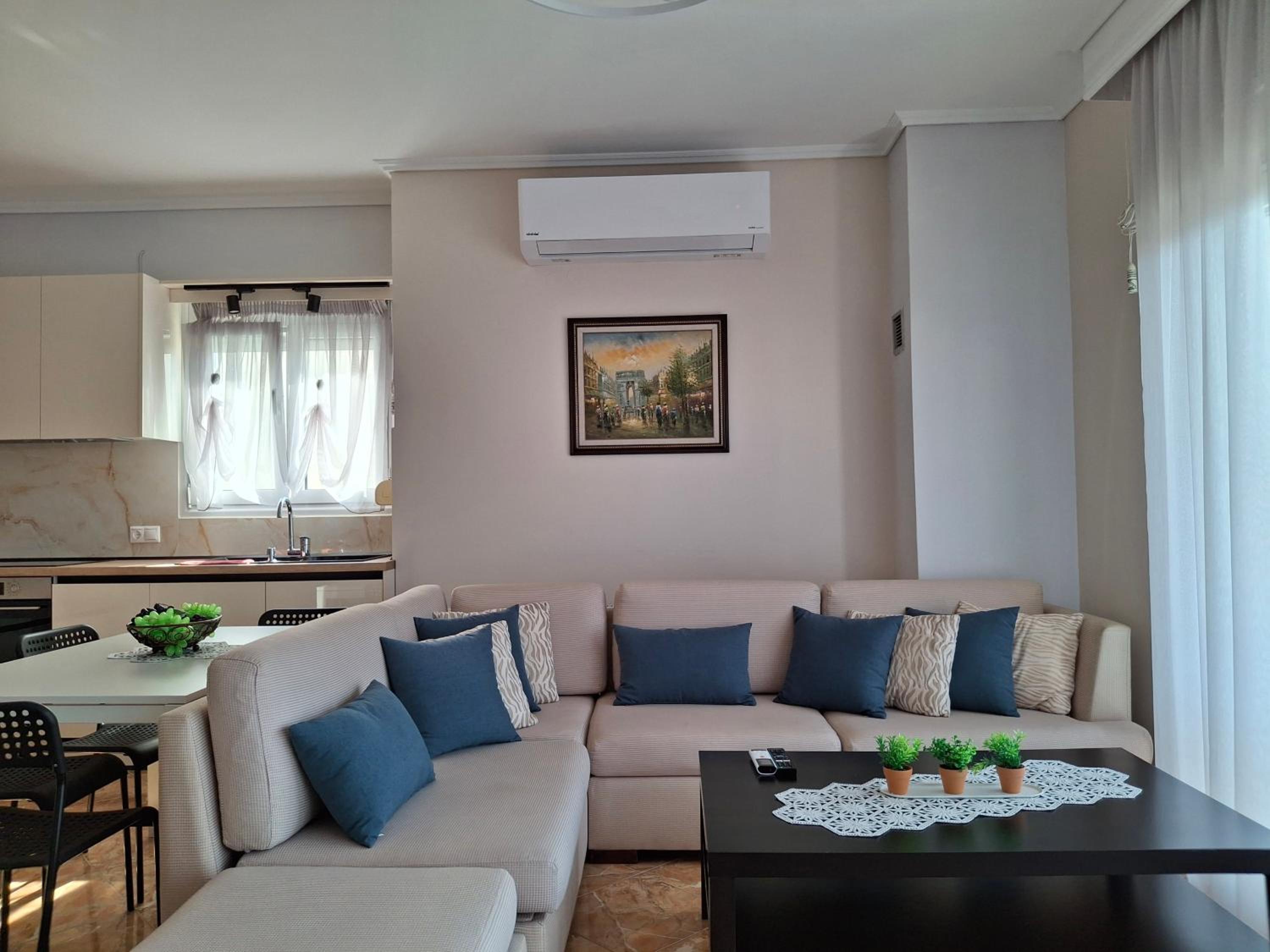 Two-Bedroom Apartment with Garden View photo 2