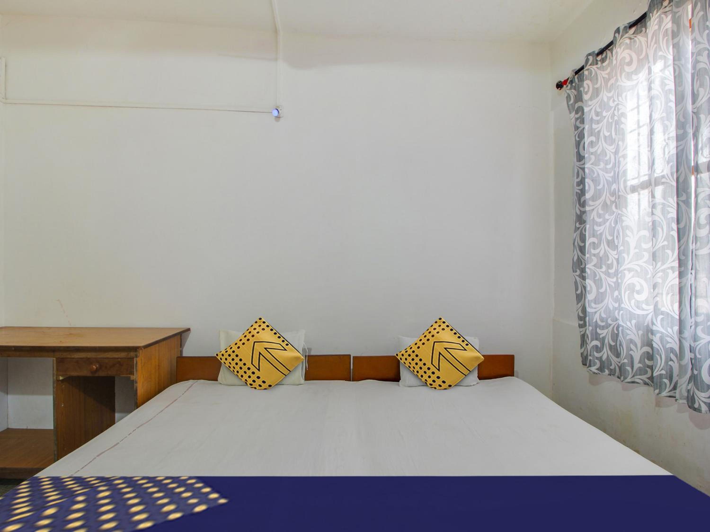 Classic Triple Room photo 2