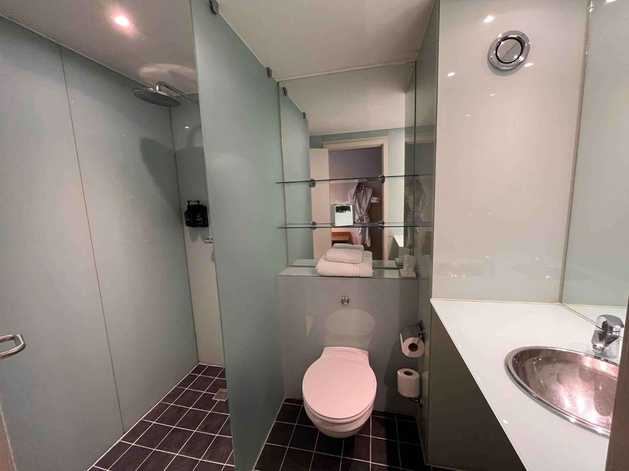 Double Room - Photo 5