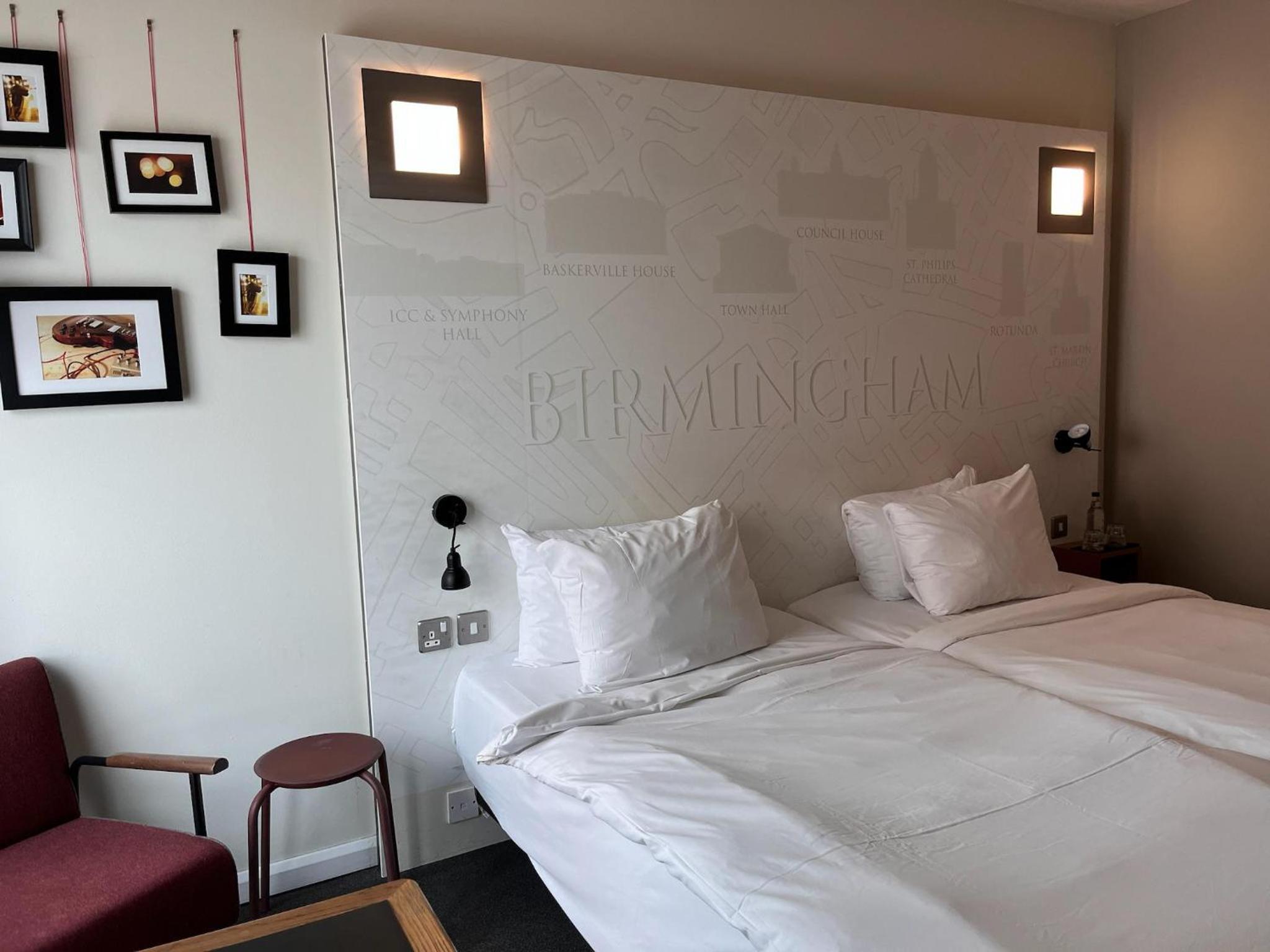 Twin Room - Photo 4