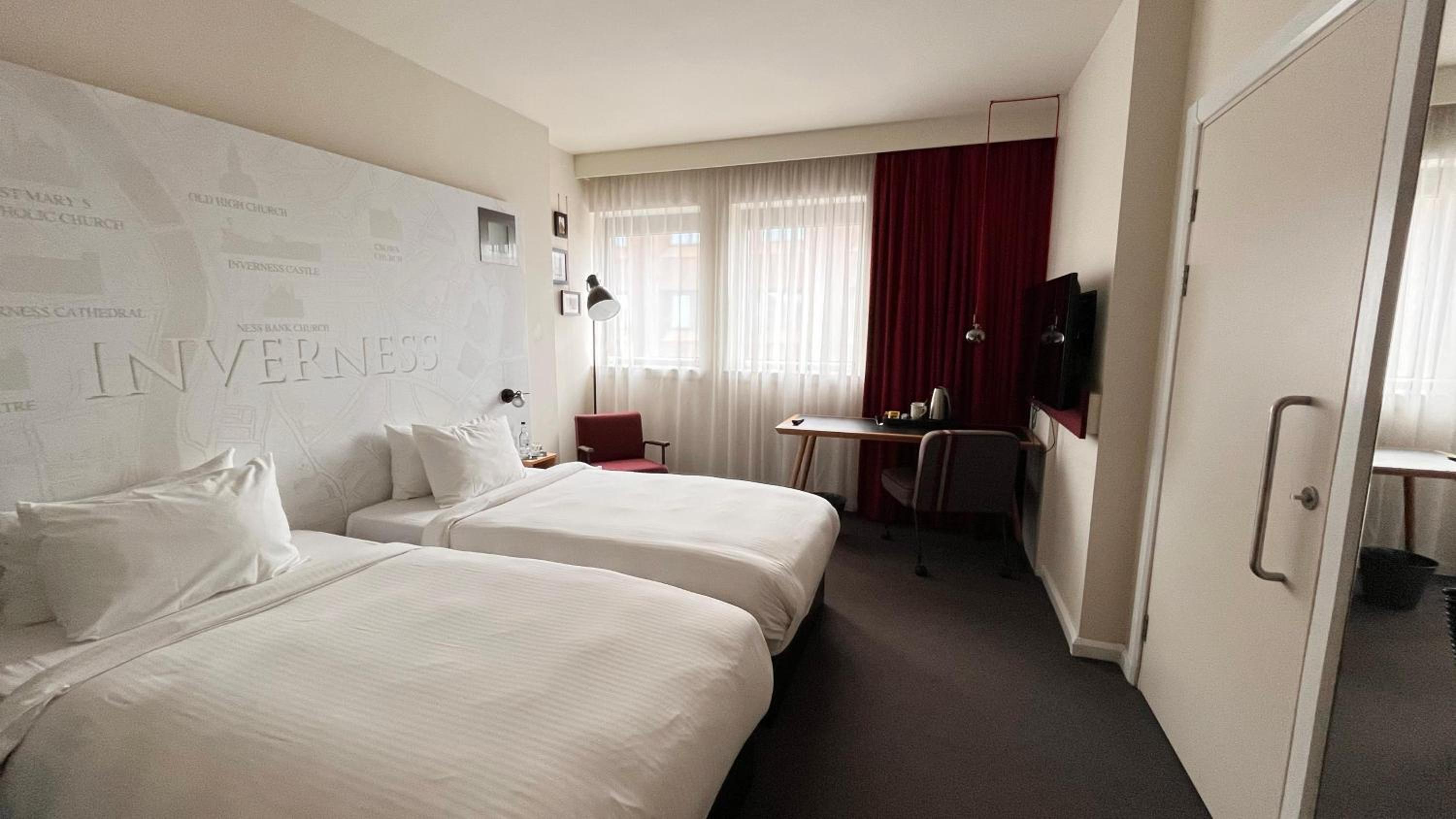 Twin Room - Photo 10