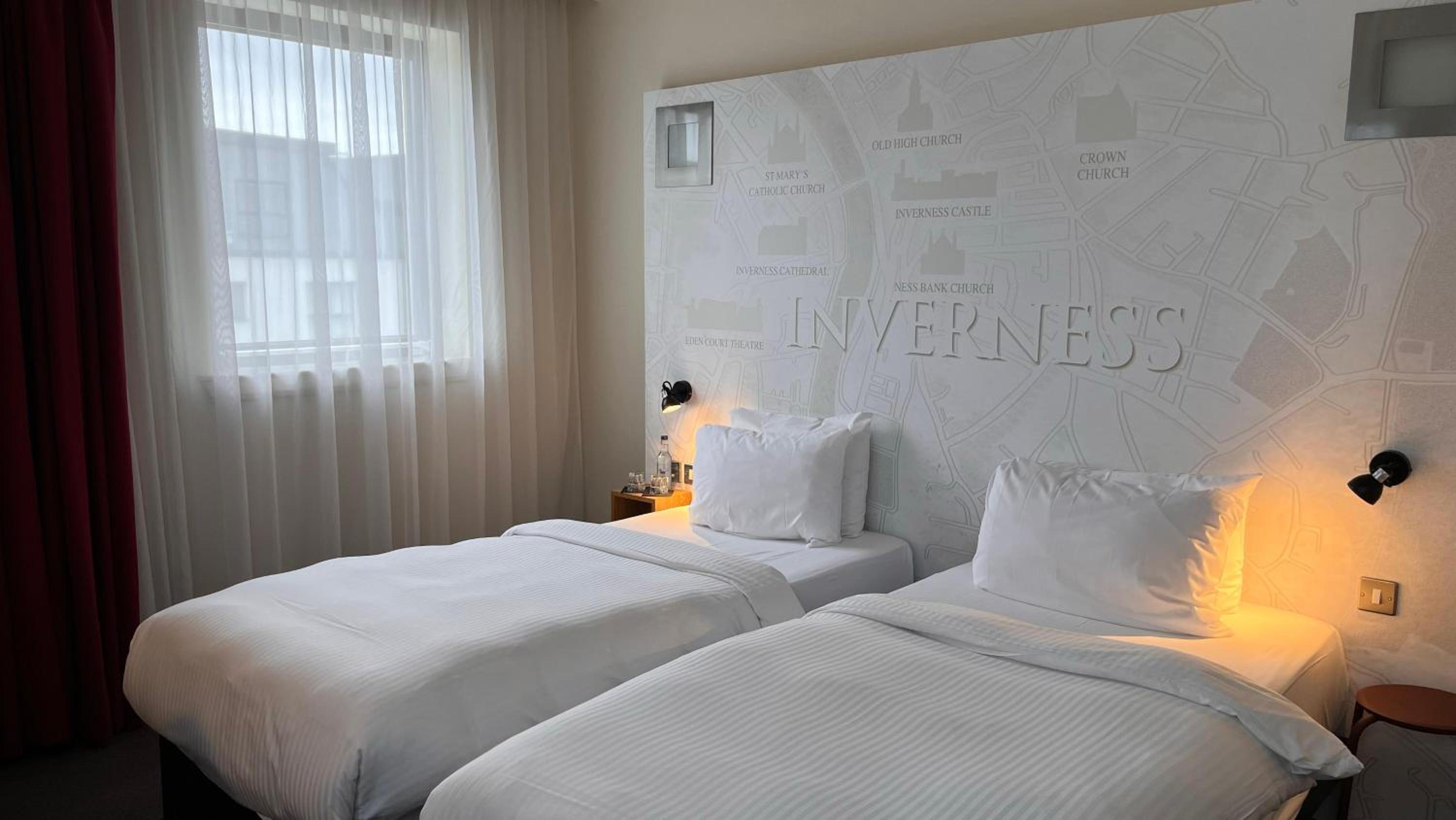 Twin Room - Photo 12