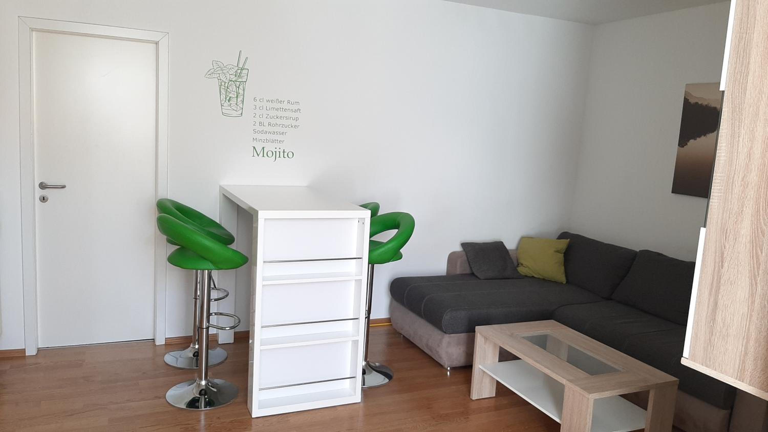 Studio Apartment photo 1