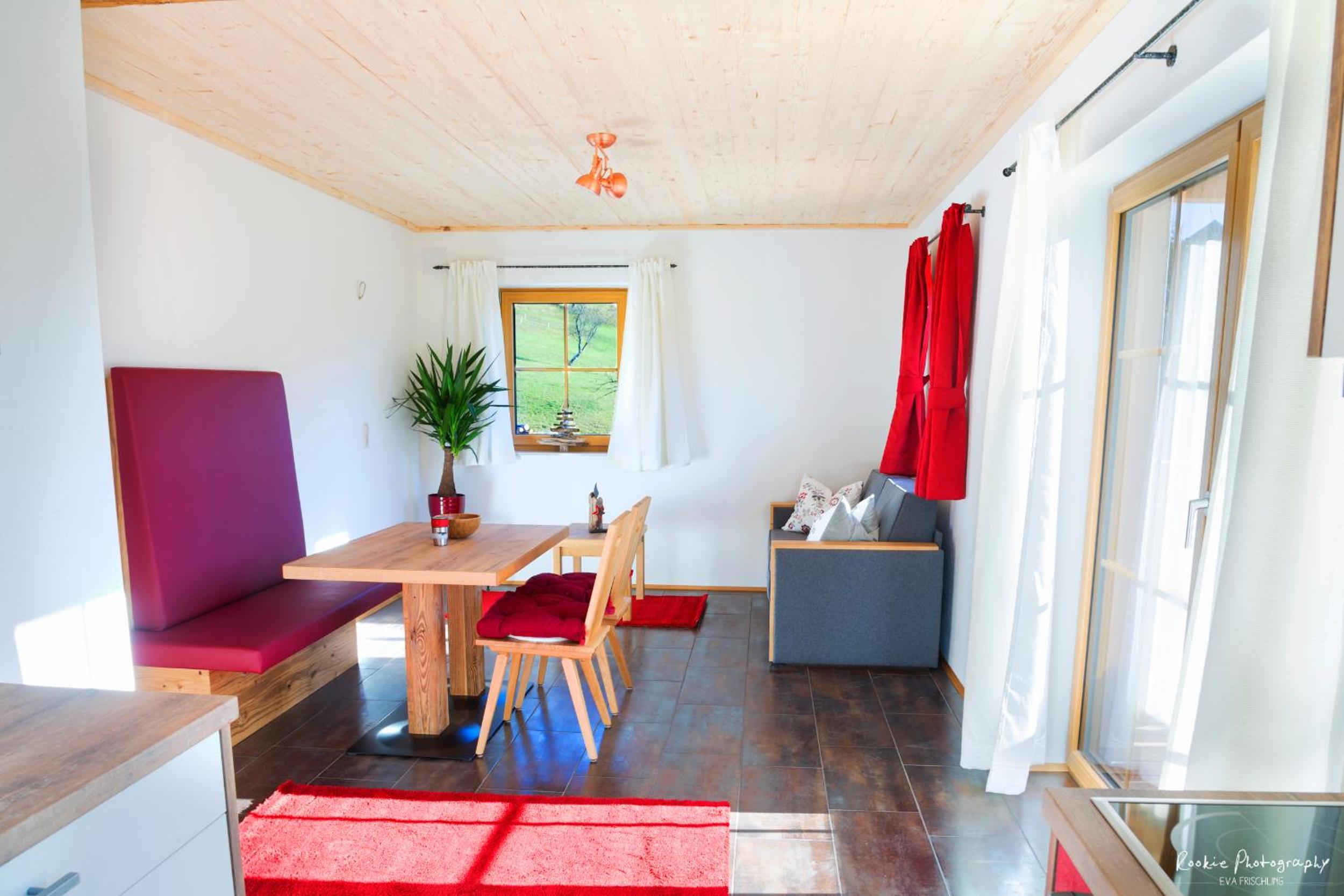 Apartment with Mountain View
