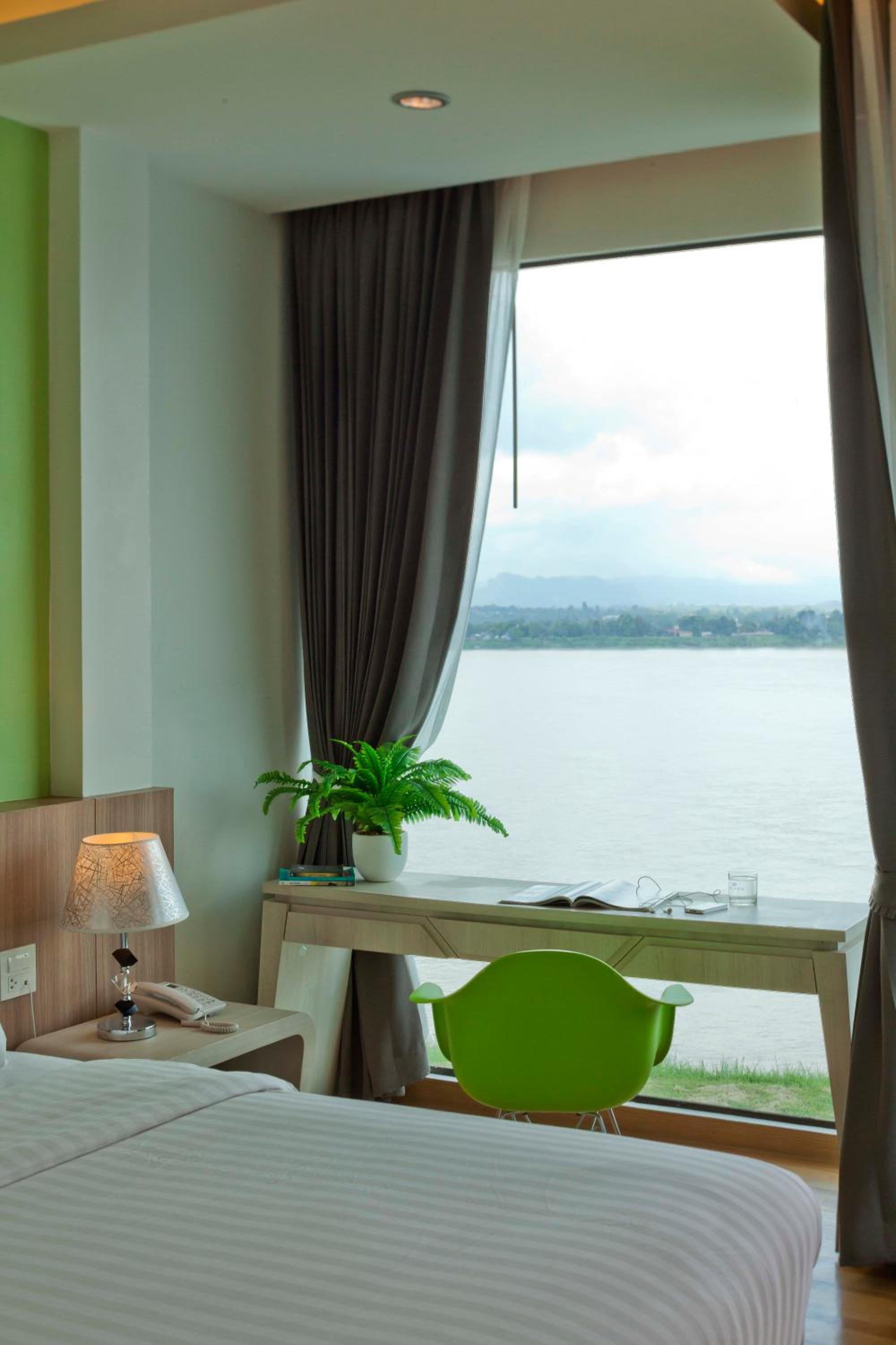 Deluxe Double or Twin Room - Photo 6
