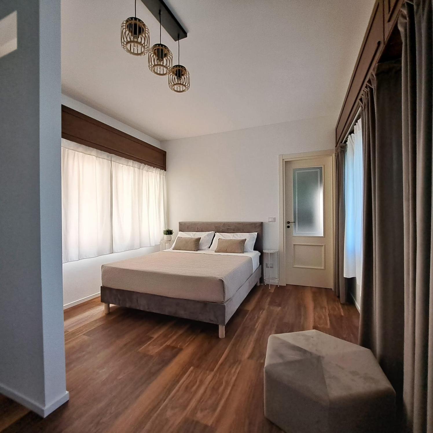 Deluxe Room (2 Adults + 1 Child)