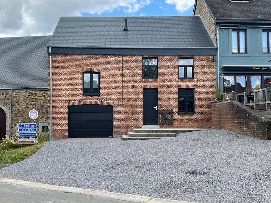 Three-Bedroom House photo 3