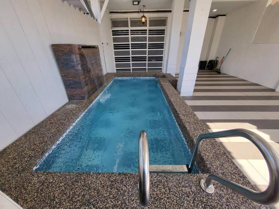 Four-Bedroom House photo 1