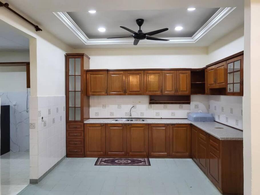 Four-Bedroom House photo 3