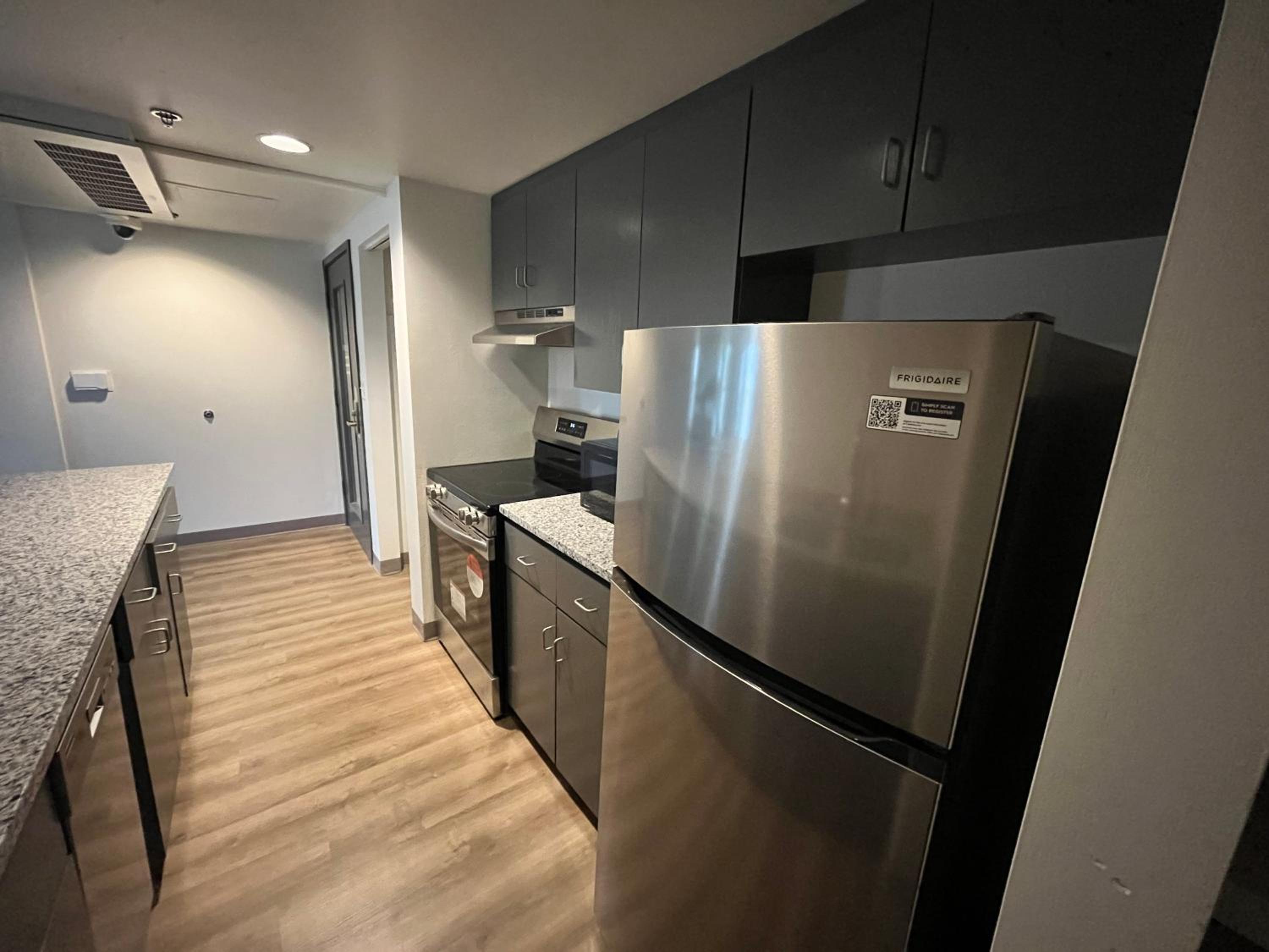 One-Bedroom King Suite - Non-Smoking - Photo 7