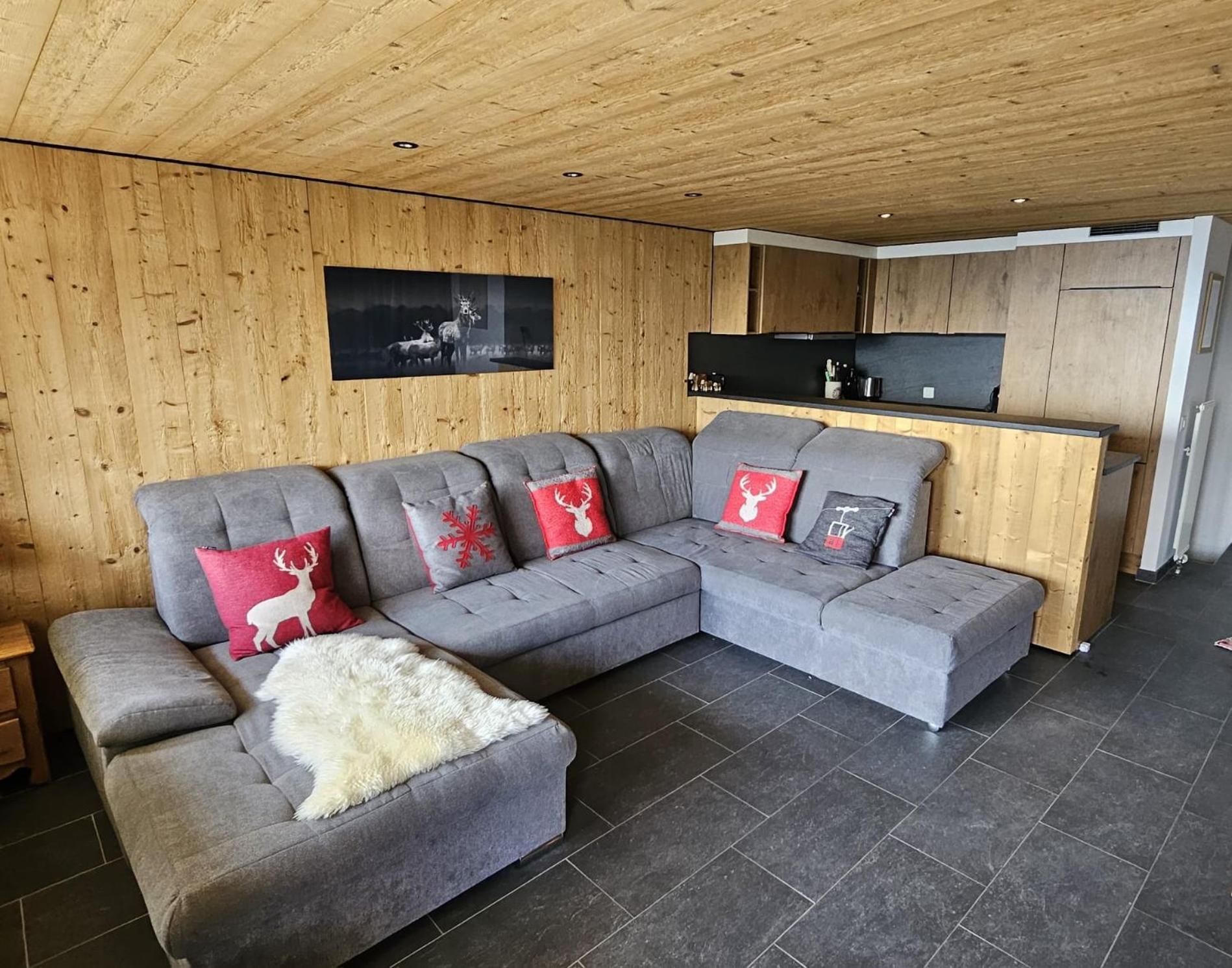 Three-Bedroom Apartment photo 2