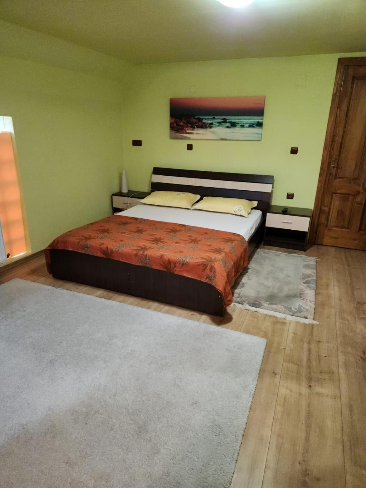 Double Room with Private Bathroom photo 1