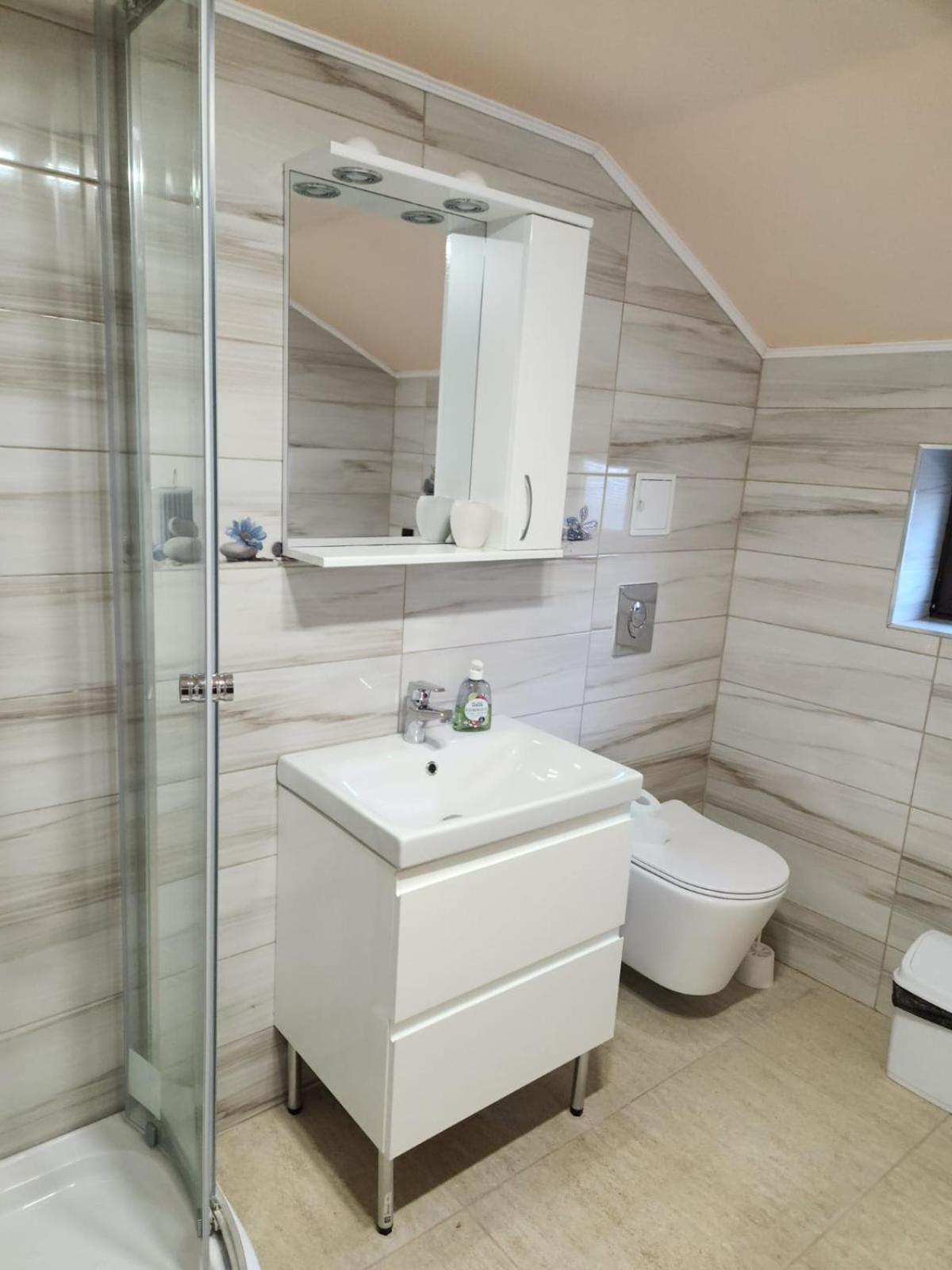 Double Room with Shared Bathroom photo 3