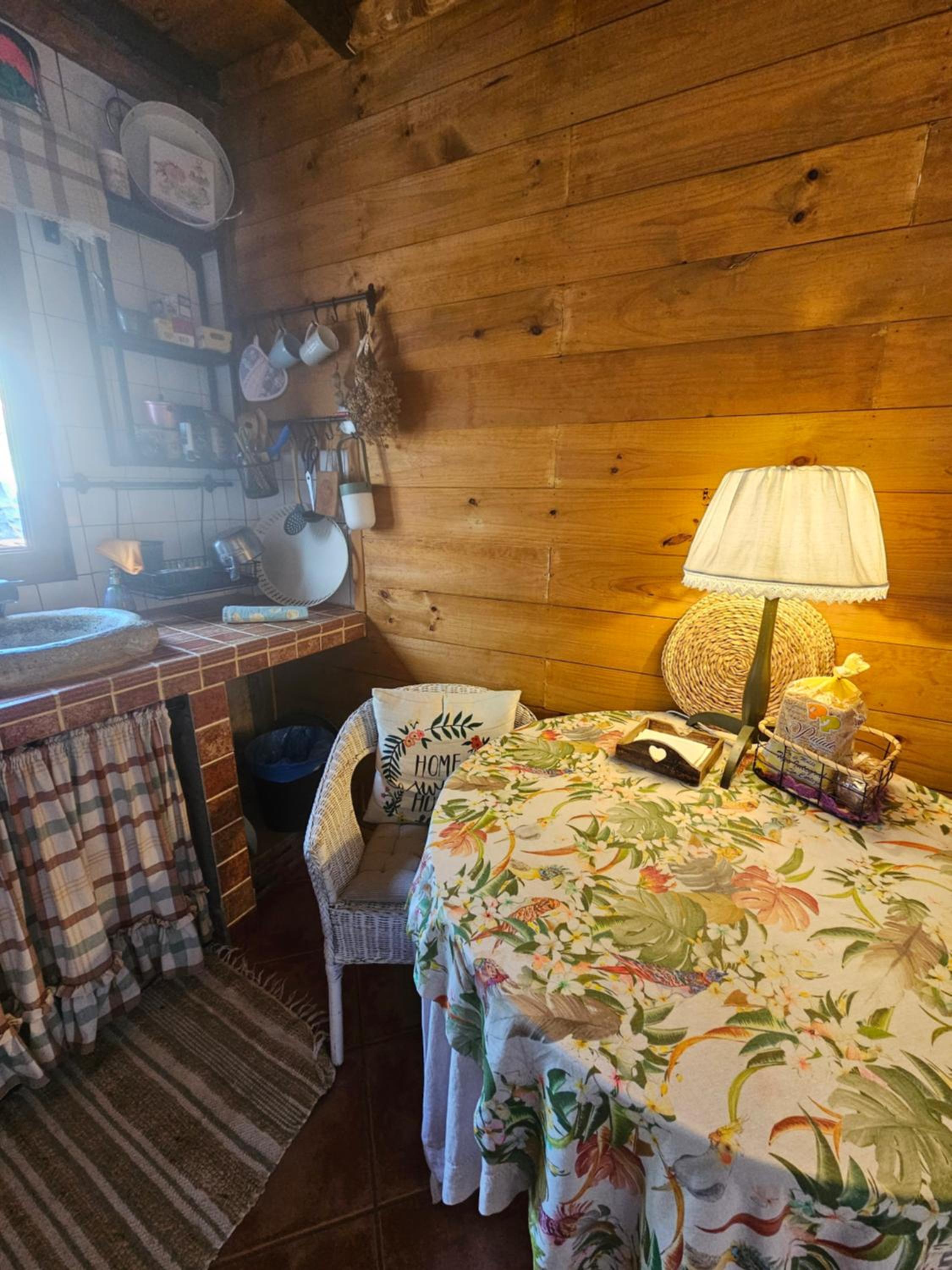 One-Bedroom House - Photo 6